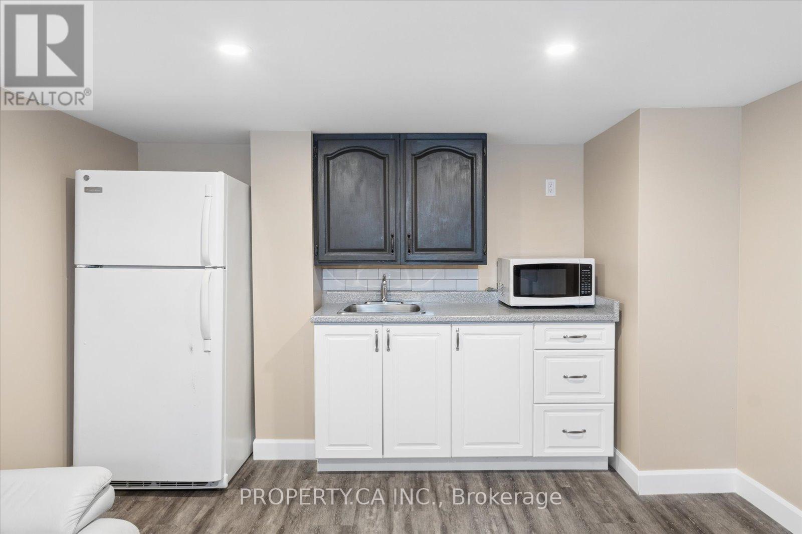 606 St Catherine Street, Peterborough (Otonabee Ward 1), Ontario  K9J 4Z5 - Photo 23 - X12909718