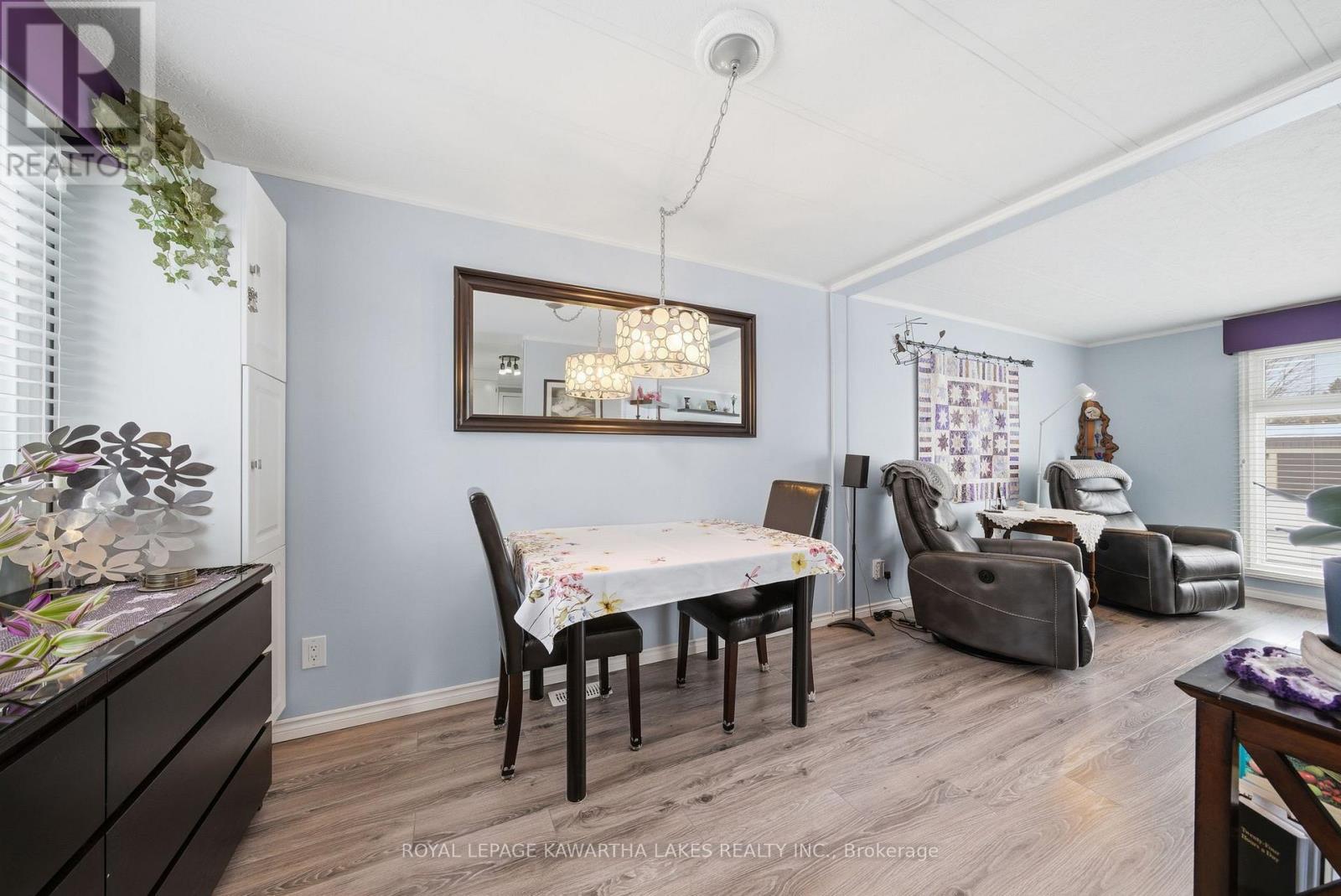 21 Cedar Street, Kawartha Lakes (Fenelon), Ontario  K9V 4R1 - Photo 13 - X12910058