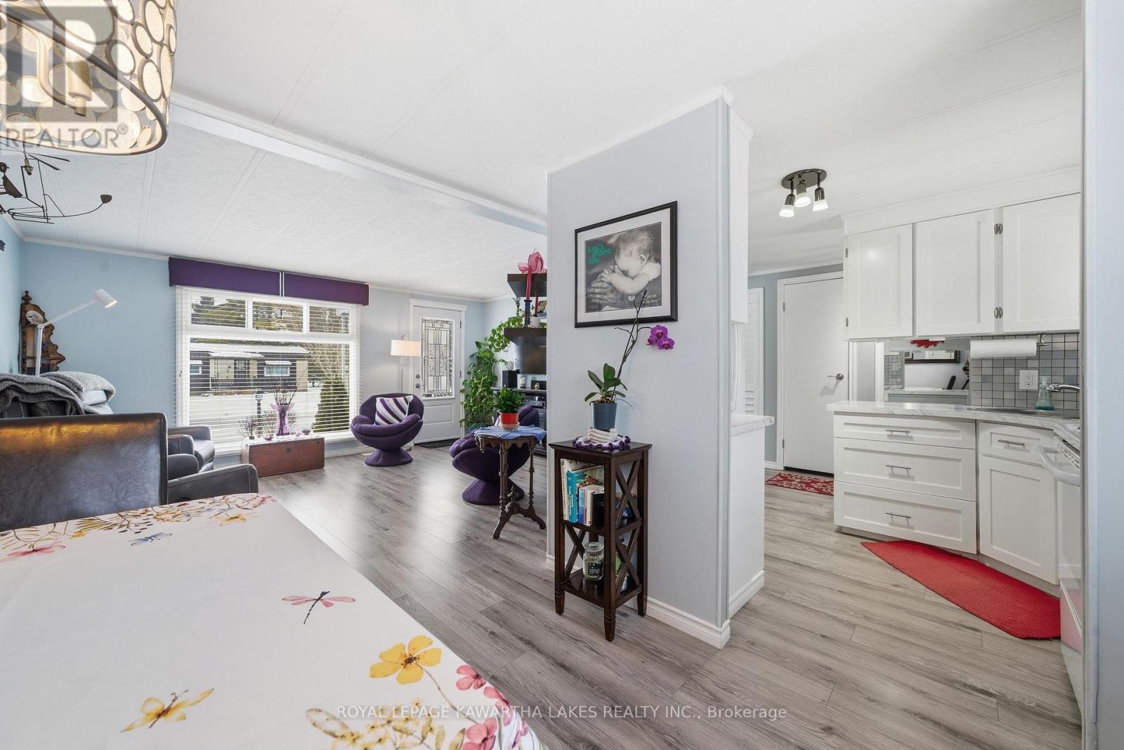 21 Cedar Street, Kawartha Lakes (Fenelon), Ontario  K9V 4R1 - Photo 15 - X12910058