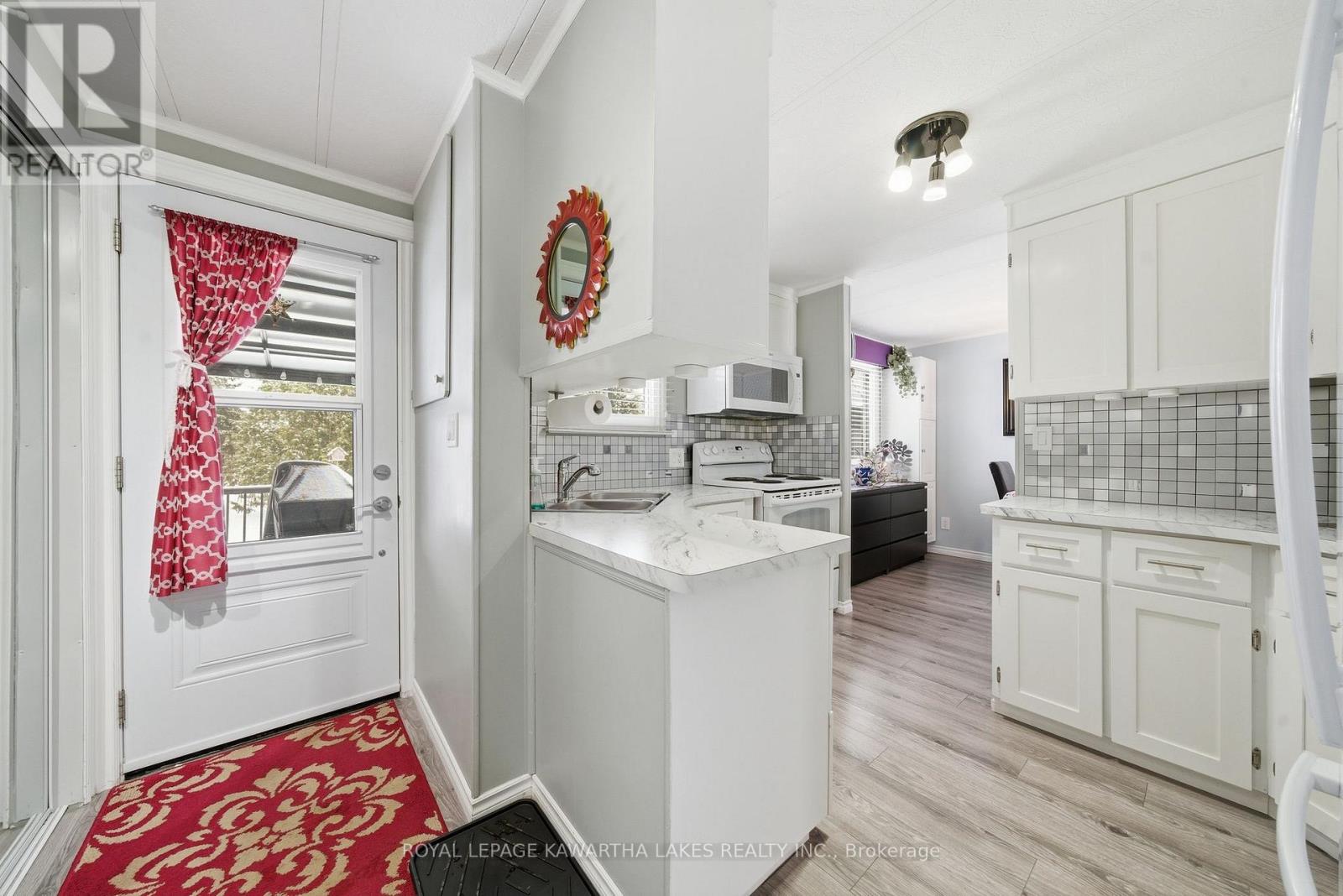 21 Cedar Street, Kawartha Lakes (Fenelon), Ontario  K9V 4R1 - Photo 21 - X12910058