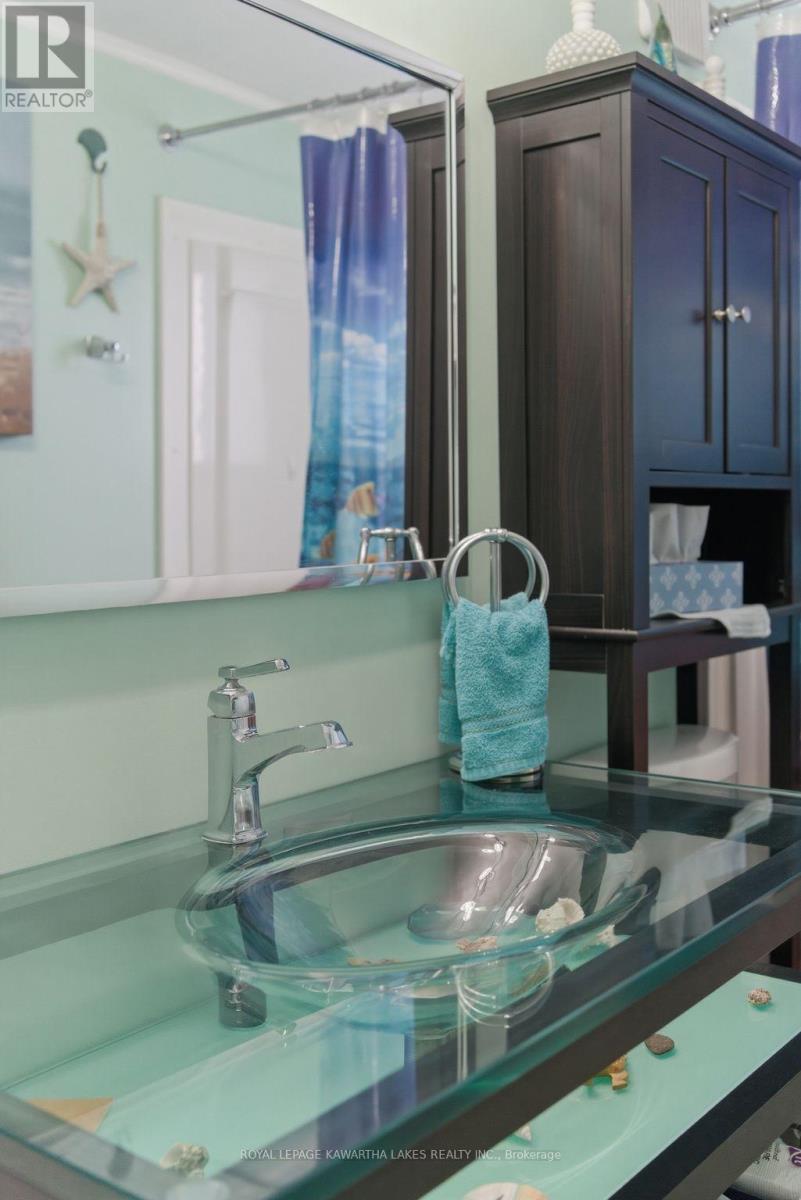 21 Cedar Street, Kawartha Lakes (Fenelon), Ontario  K9V 4R1 - Photo 32 - X12910058