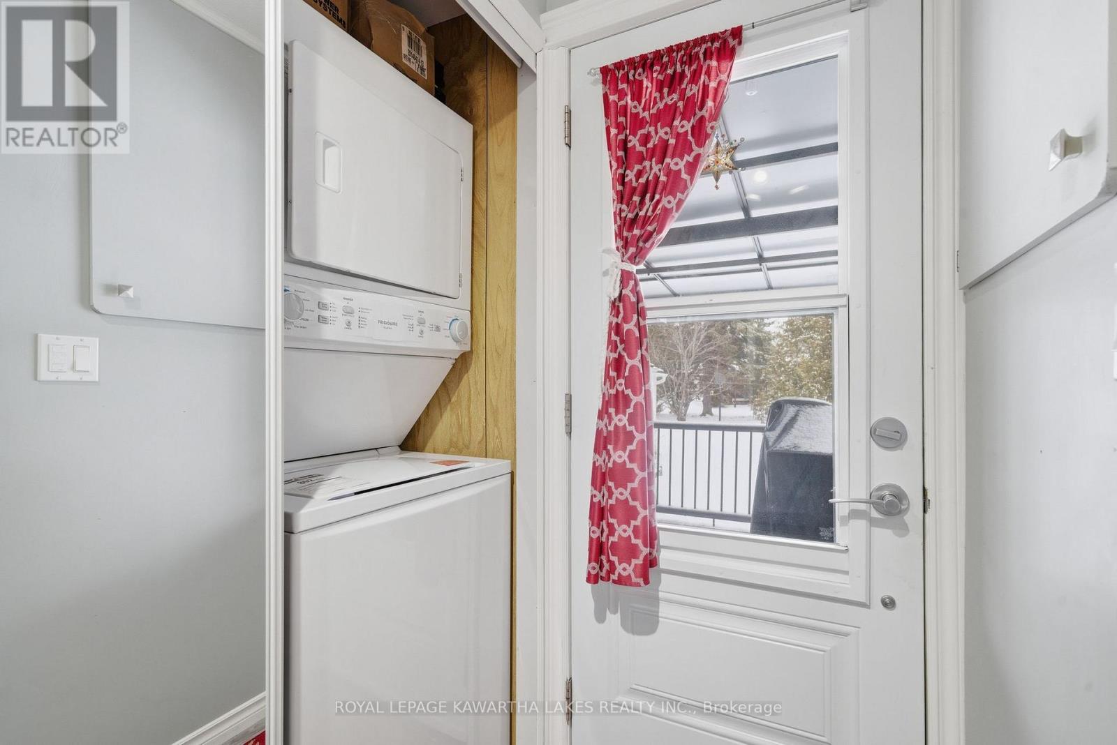 21 Cedar Street, Kawartha Lakes (Fenelon), Ontario  K9V 4R1 - Photo 34 - X12910058