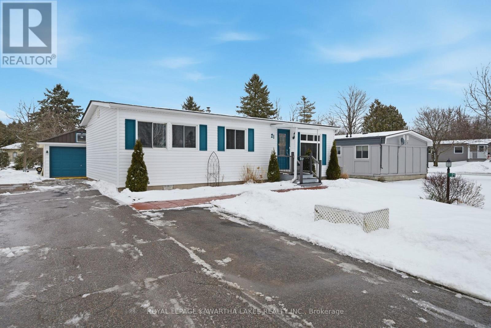 21 Cedar Street, Kawartha Lakes (Fenelon), Ontario  K9V 4R1 - Photo 36 - X12910058