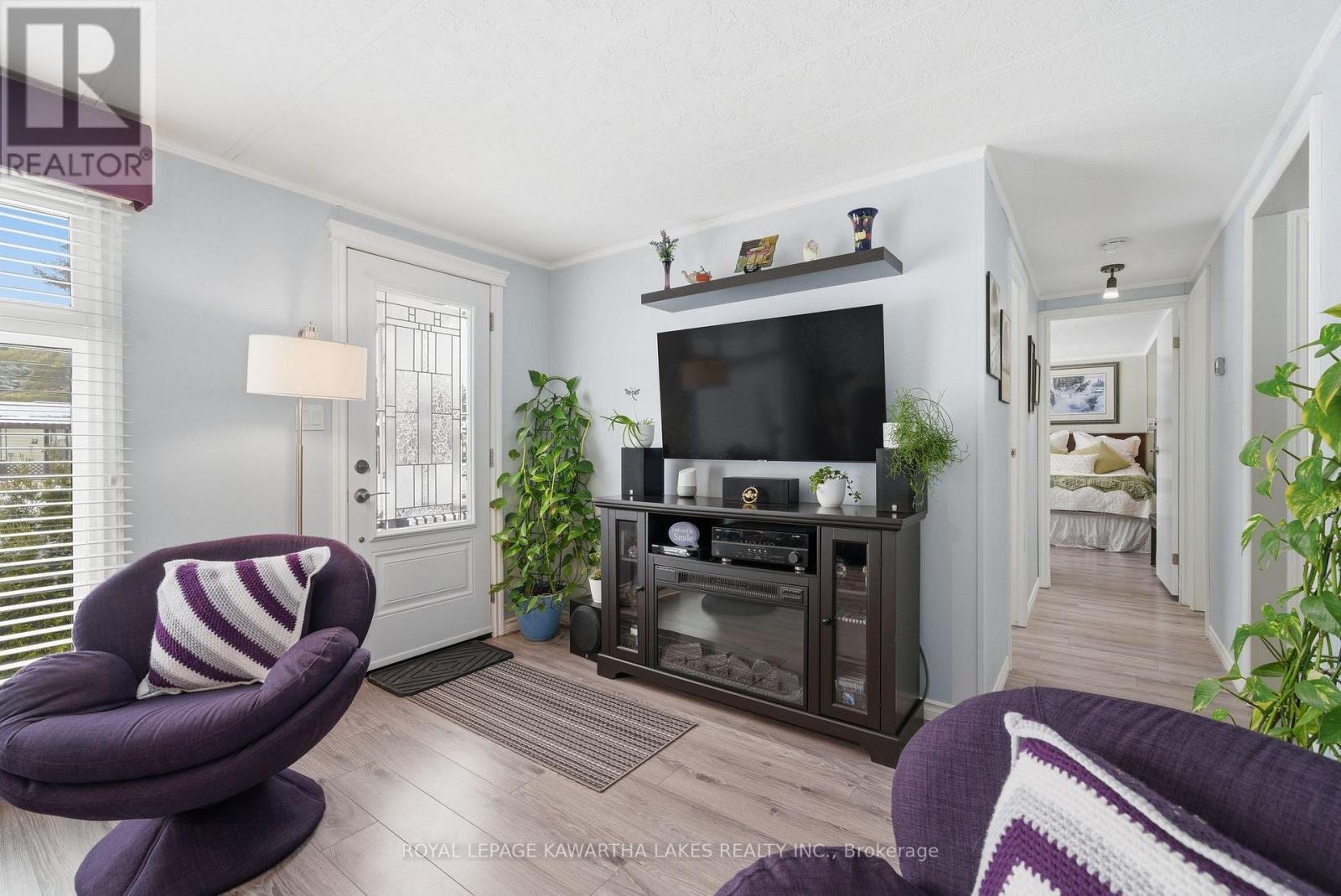 21 Cedar Street, Kawartha Lakes (Fenelon), Ontario  K9V 4R1 - Photo 7 - X12910058