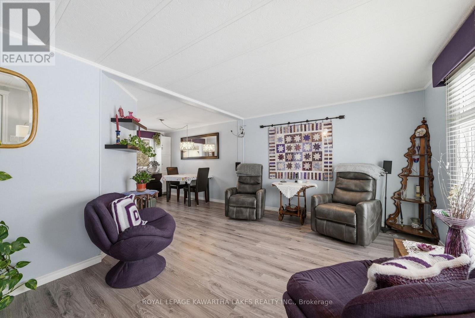 21 Cedar Street, Kawartha Lakes (Fenelon), Ontario  K9V 4R1 - Photo 8 - X12910058