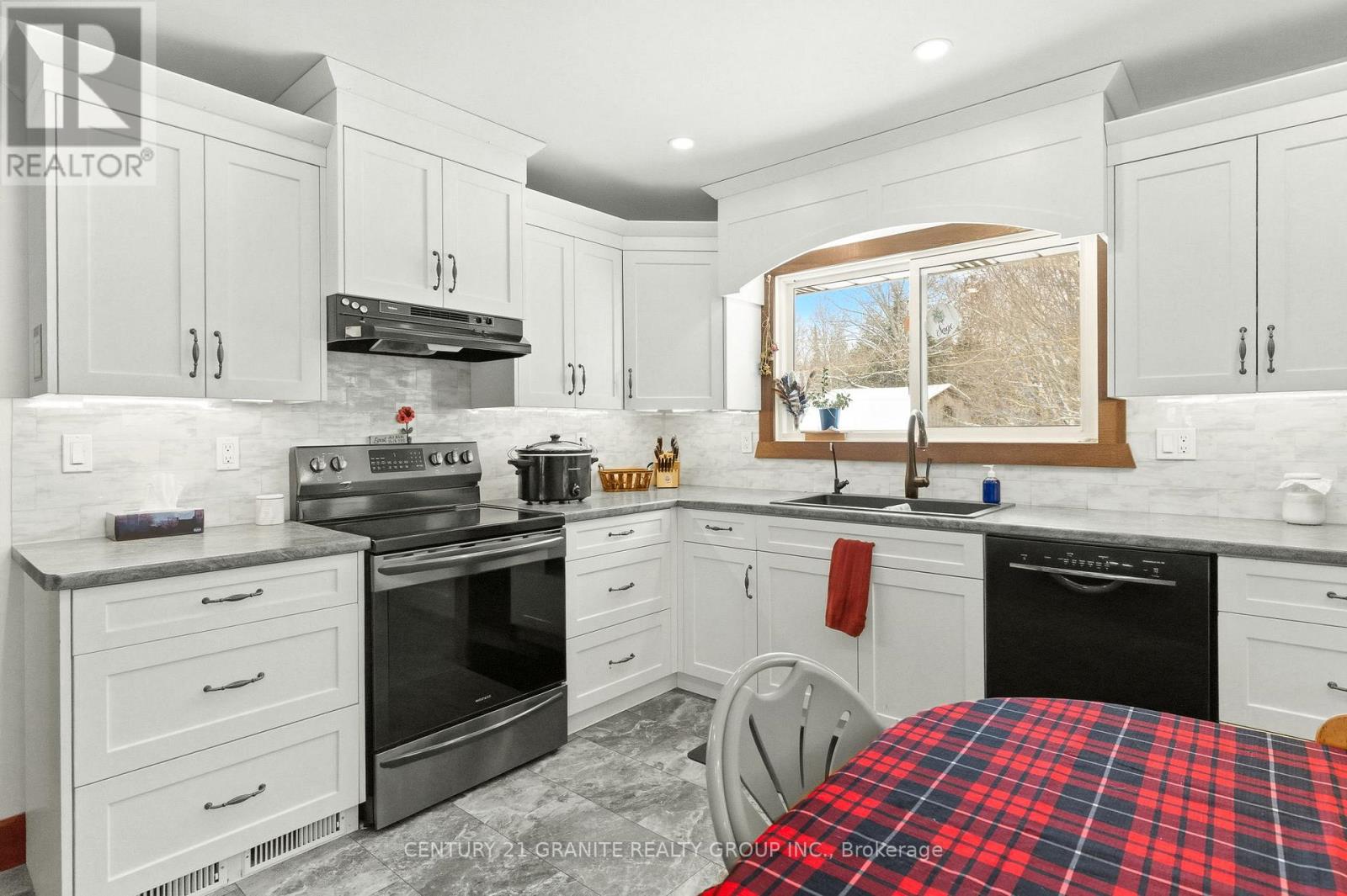 5166 Boulter Road, Carlow/mayo (Mayo Ward), Ontario  K0L 1G0 - Photo 12 - X12910888