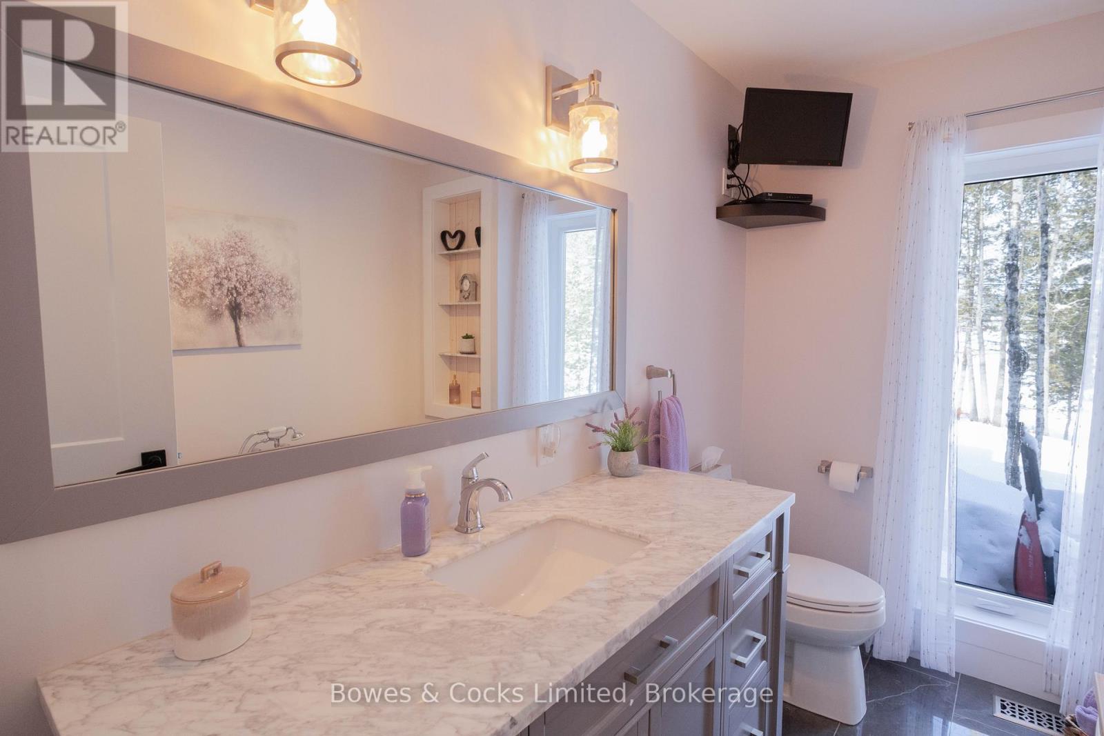 144 Blue Heron Lane, North Kawartha, Ontario  K0L 1A0 - Photo 12 - X12910896