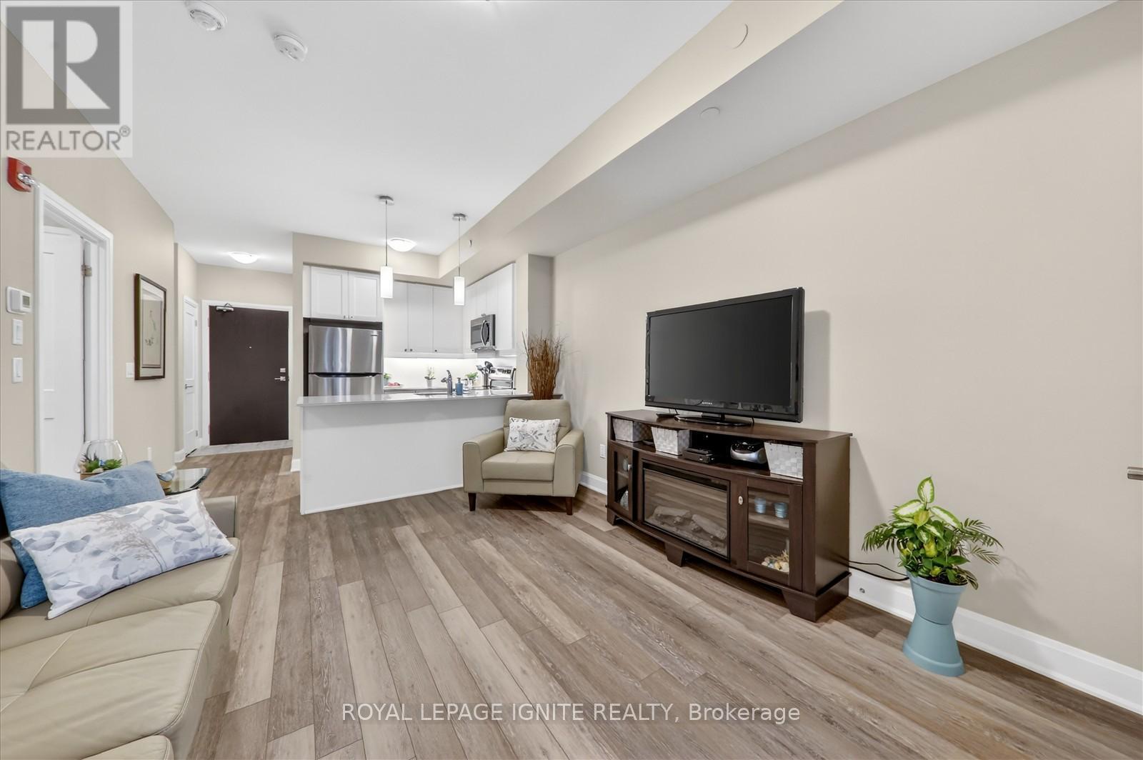 323 - 50 Lakebreeze Drive, Clarington (Newcastle), Ontario  L1B 0V9 - Photo 14 - E12912322