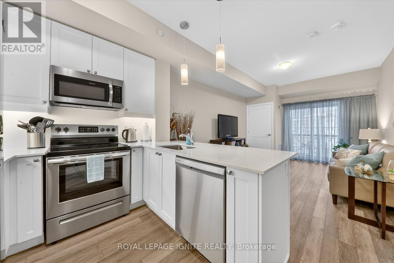 323 - 50 Lakebreeze Drive, Clarington (Newcastle), Ontario  L1B 0V9 - Photo 8 - E12912322