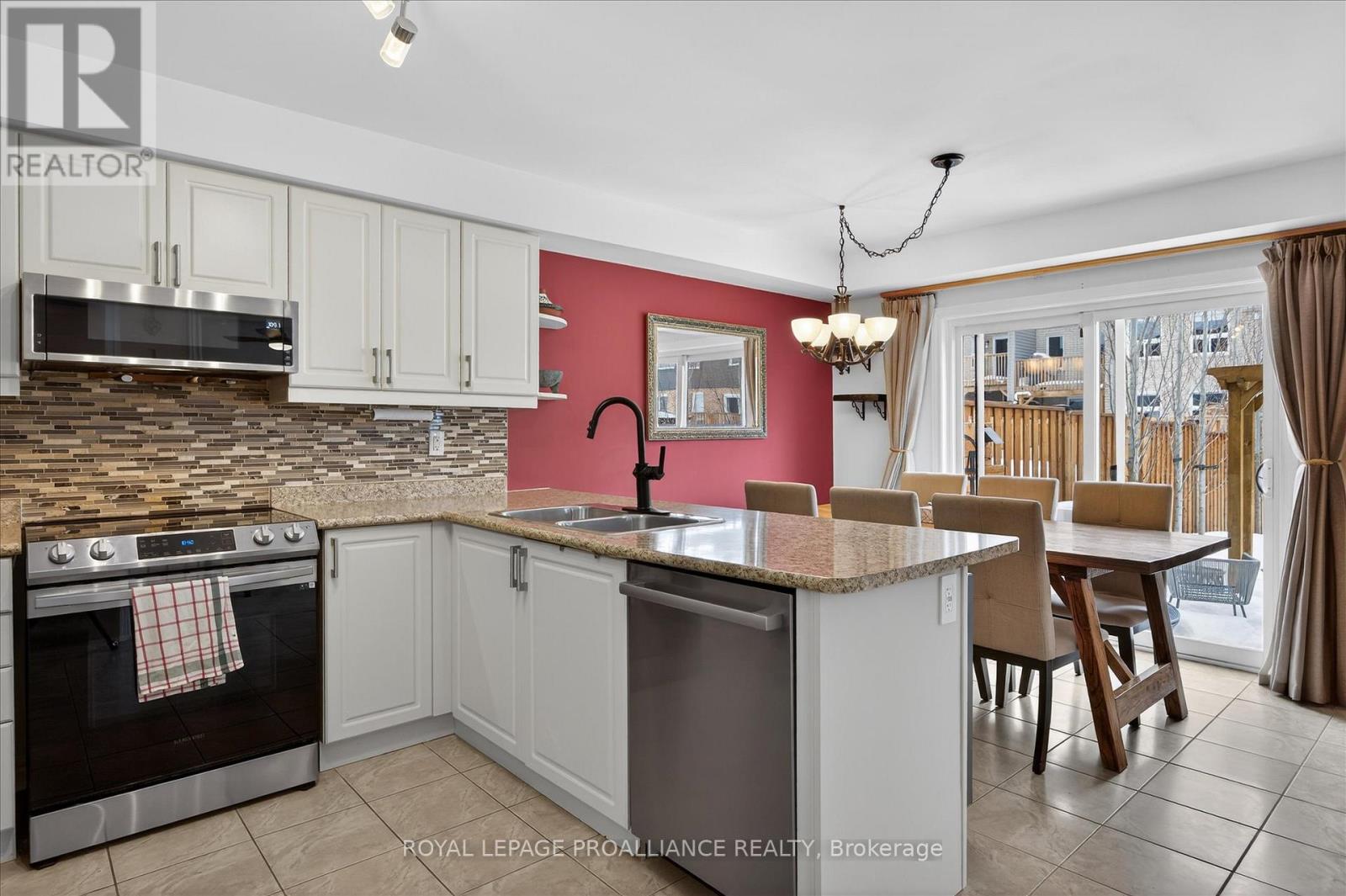 73 Briggs Grove, Peterborough (Monaghan Ward 2), Ontario  K9J 0C4 - Photo 10 - X12913172