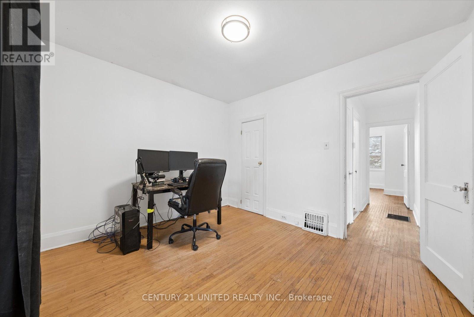 591 Mccannan Avenue, Peterborough (Town Ward 3), Ontario  K9J 4J7 - Photo 26 - X12913474