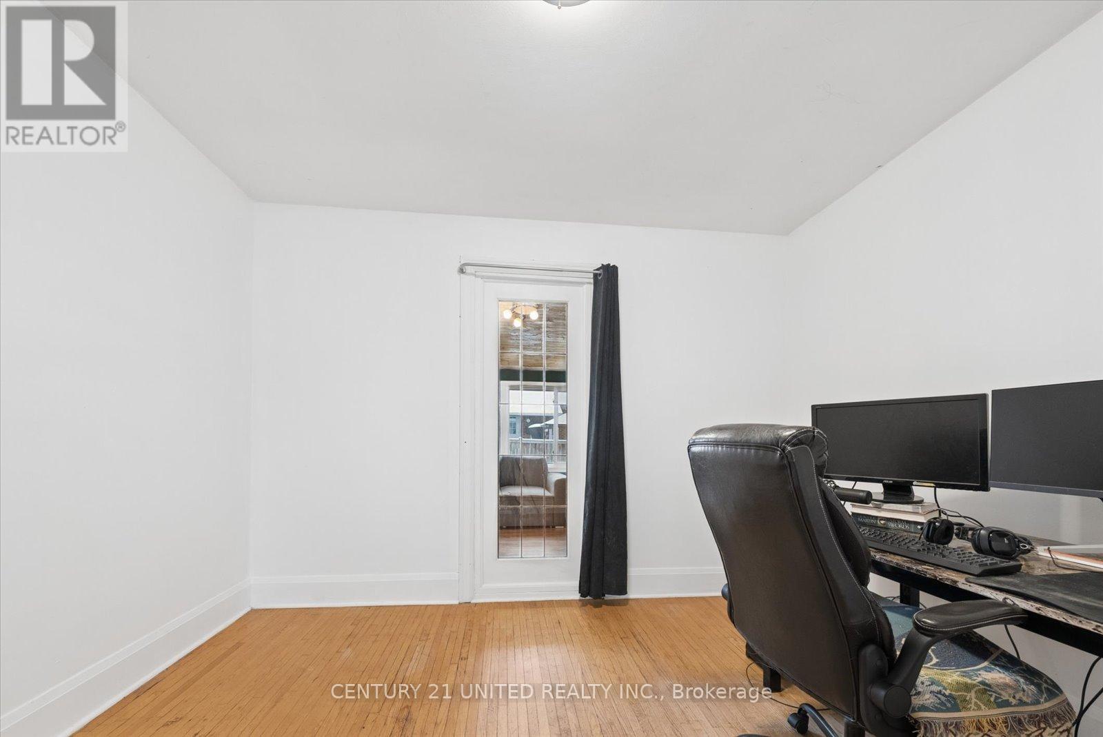 591 Mccannan Avenue, Peterborough (Town Ward 3), Ontario  K9J 4J7 - Photo 27 - X12913474