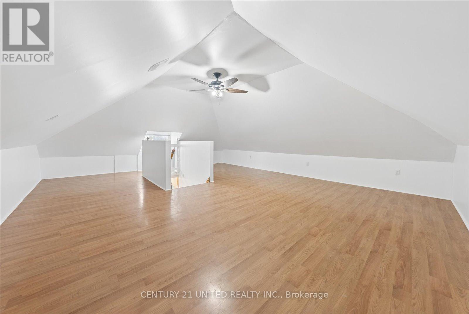 591 Mccannan Avenue, Peterborough (Town Ward 3), Ontario  K9J 4J7 - Photo 34 - X12913474