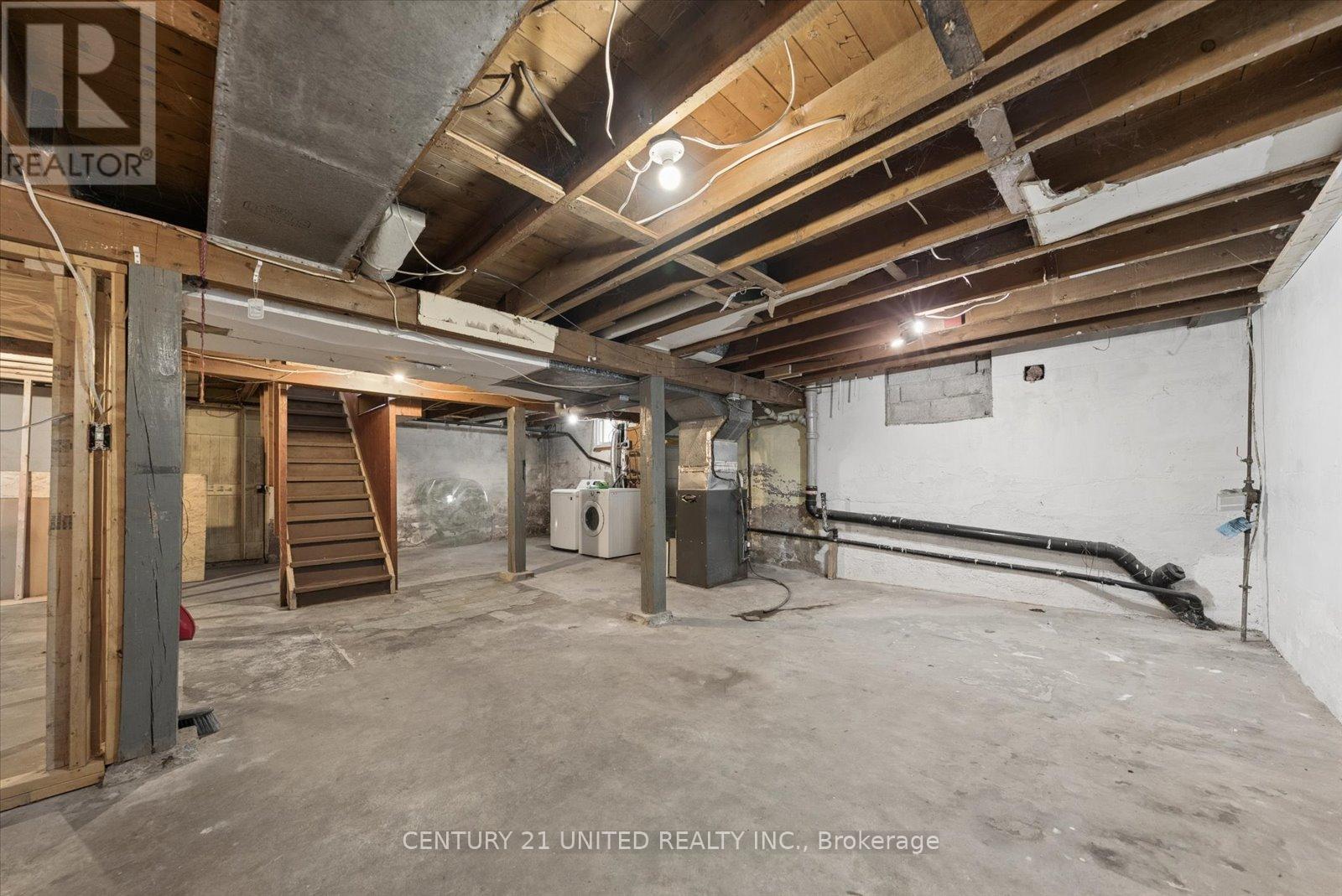 591 Mccannan Avenue, Peterborough (Town Ward 3), Ontario  K9J 4J7 - Photo 38 - X12913474