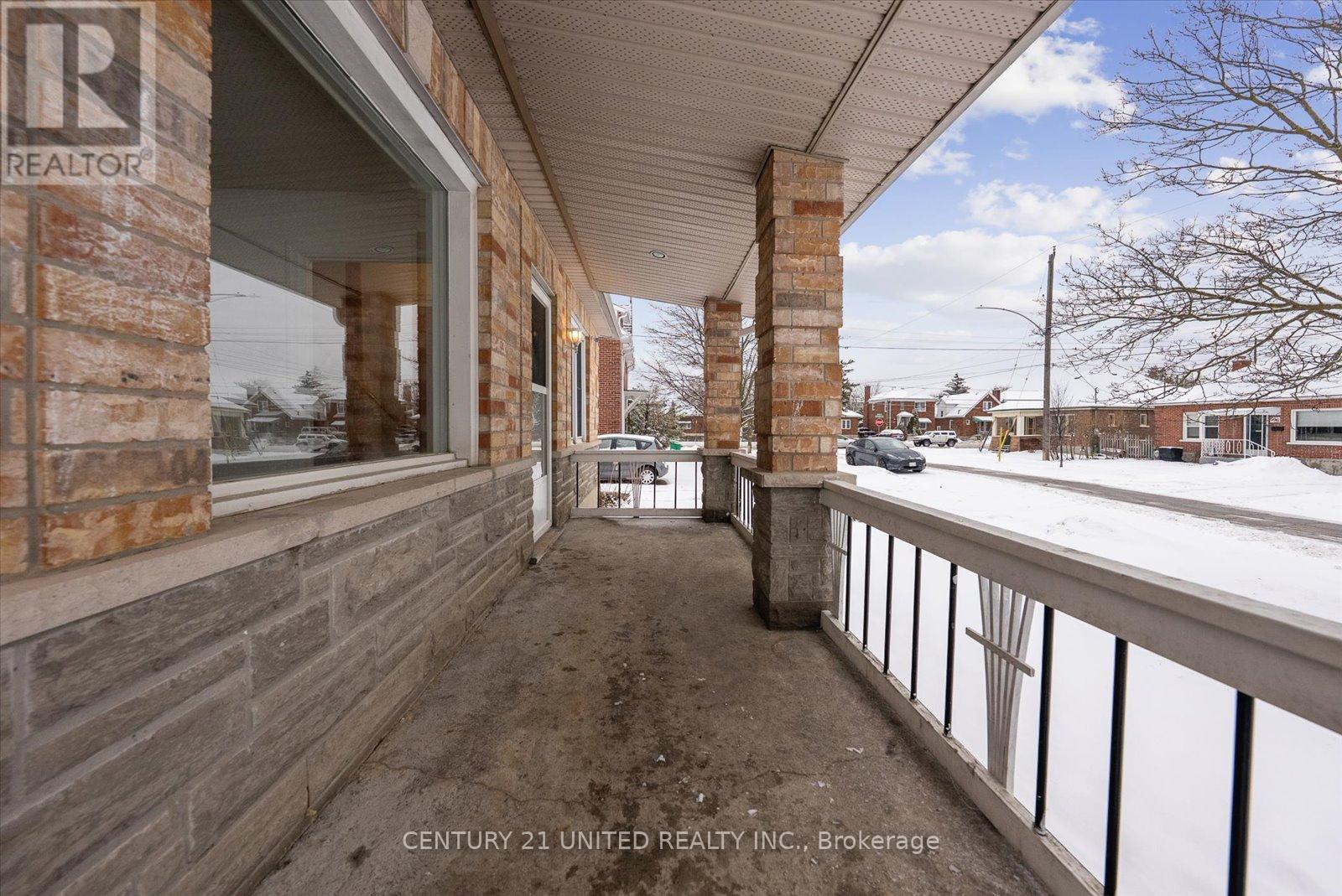 591 Mccannan Avenue, Peterborough (Town Ward 3), Ontario  K9J 4J7 - Photo 8 - X12913474