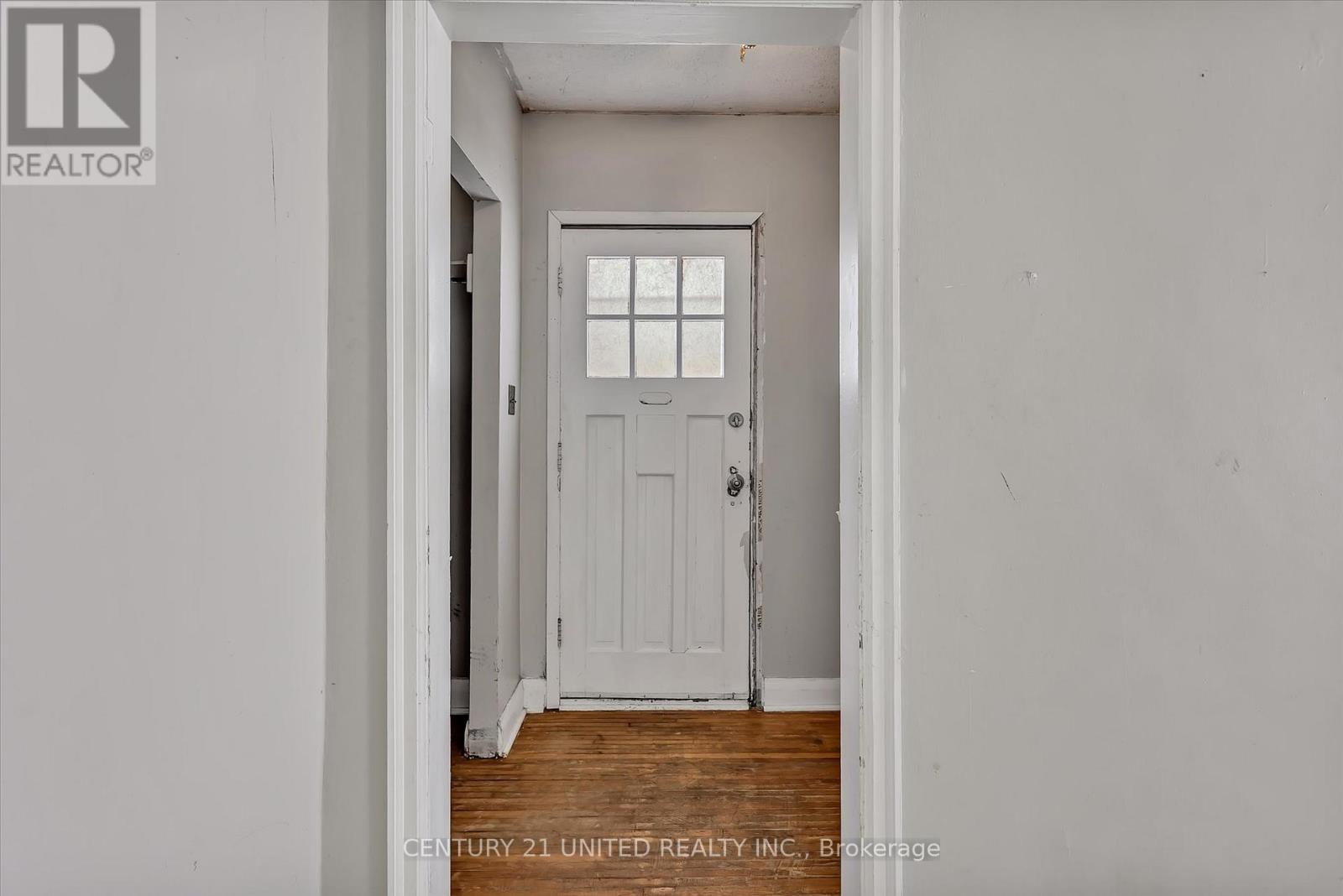 878 Chemong Road, Peterborough (Northcrest Ward 5), Ontario  K9H 5Z8 - Photo 4 - X12913512