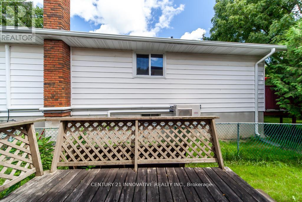 501 Barnes Crescent, Peterborough (Otonabee Ward 1), Ontario  K9J 7Z2 - Photo 8 - X12913856