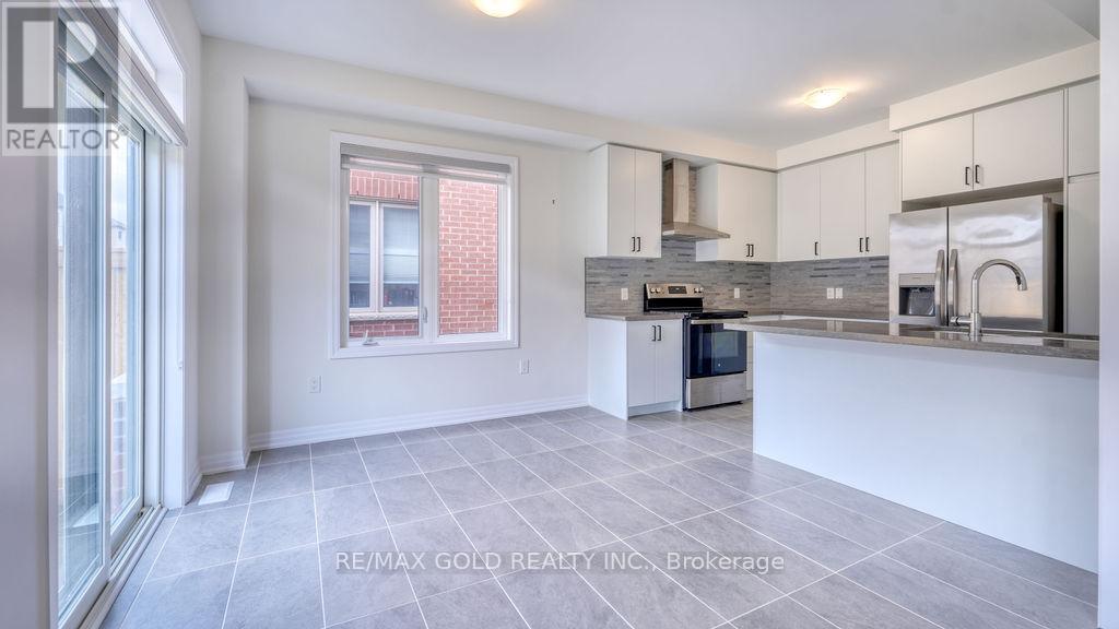 74 Northrop Avenue, Clarington (Newcastle), Ontario  L1B 1G9 - Photo 13 - E12914510