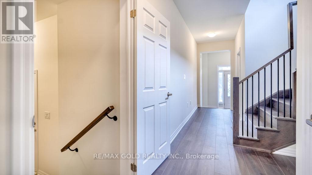 74 Northrop Avenue, Clarington (Newcastle), Ontario  L1B 1G9 - Photo 6 - E12914510