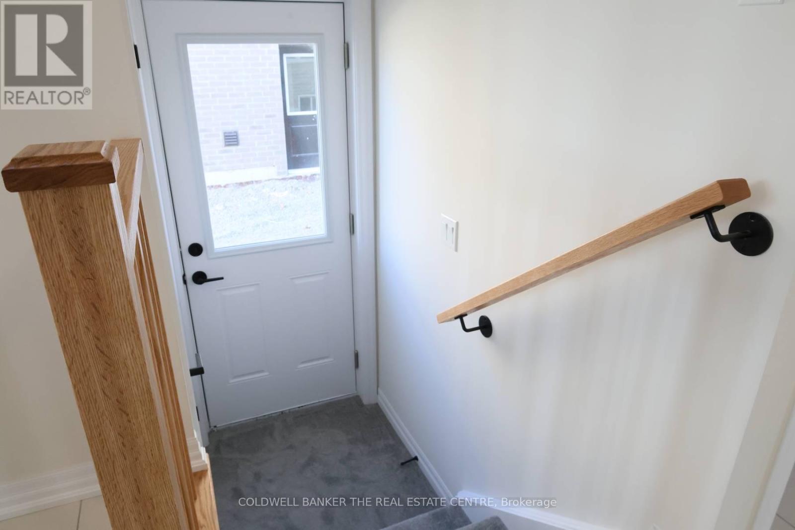 6 Fisher Road, Kawartha Lakes (Lindsay), Ontario  K9V 0P9 - Photo 15 - X12914646