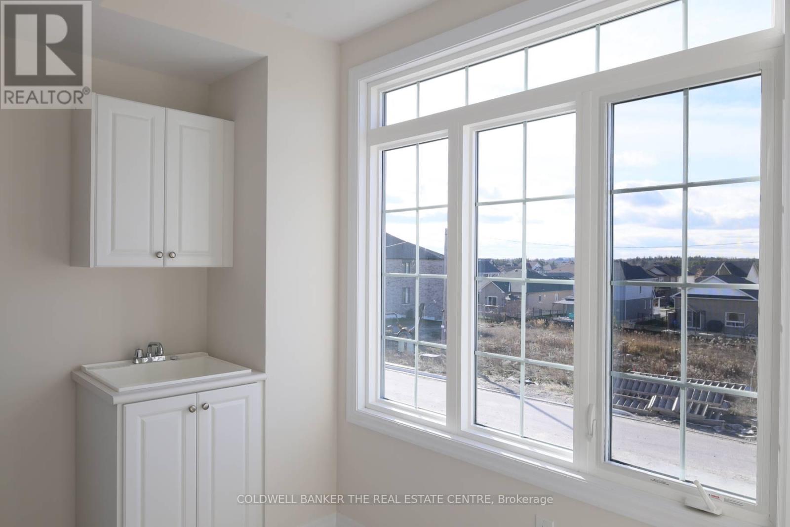 6 Fisher Road, Kawartha Lakes (Lindsay), Ontario  K9V 0P9 - Photo 21 - X12914646