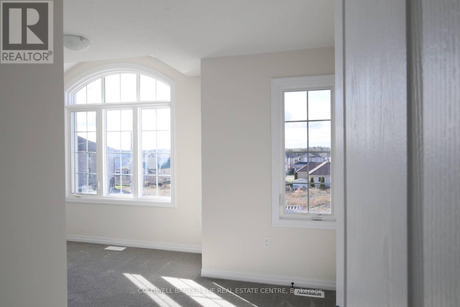 6 Fisher Road, Kawartha Lakes (Lindsay), Ontario  K9V 0P9 - Photo 23 - X12914646