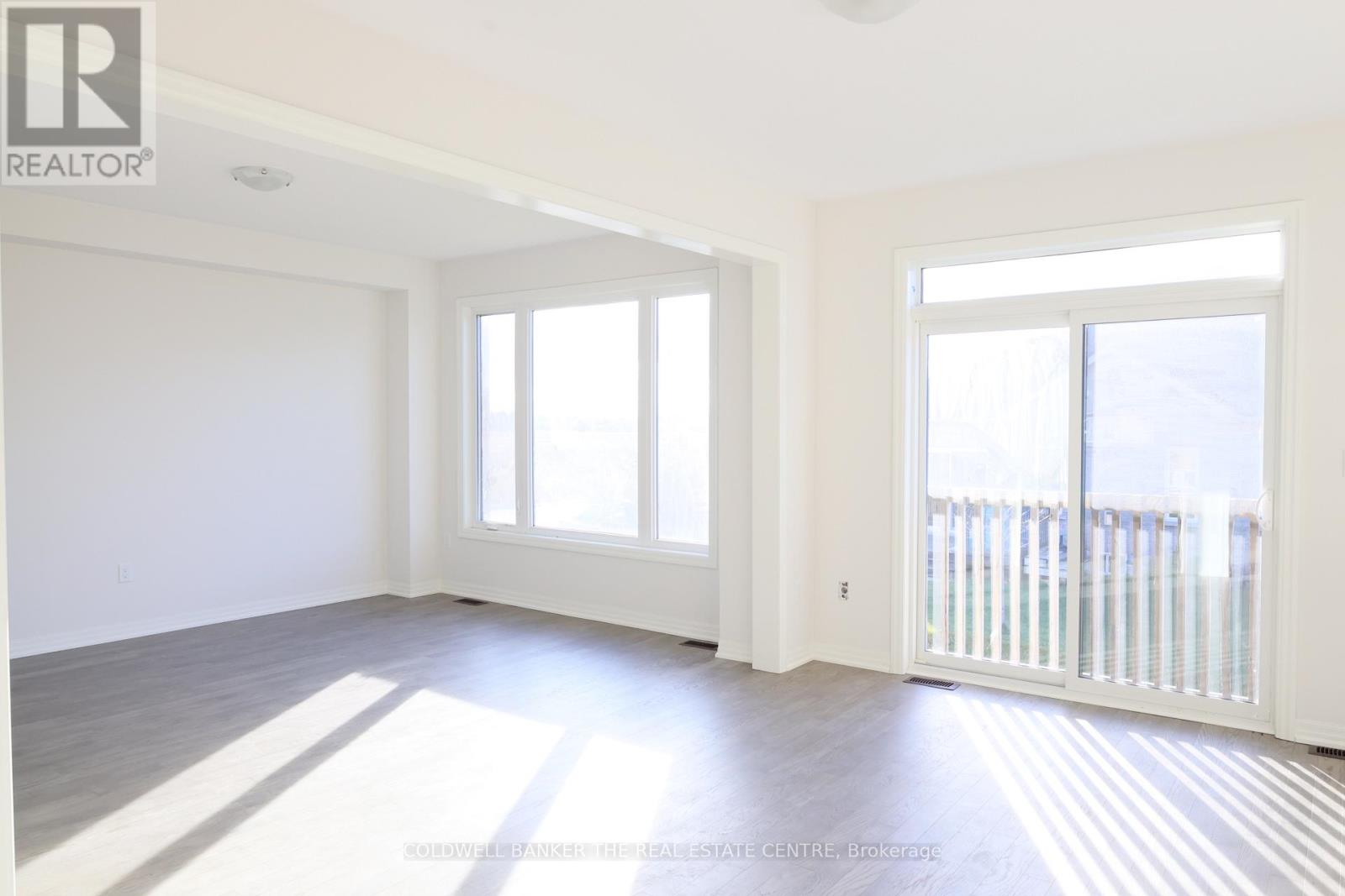 15 Fisher Road, Kawartha Lakes (Lindsay), Ontario  K9V 0E5 - Photo 12 - X12914806