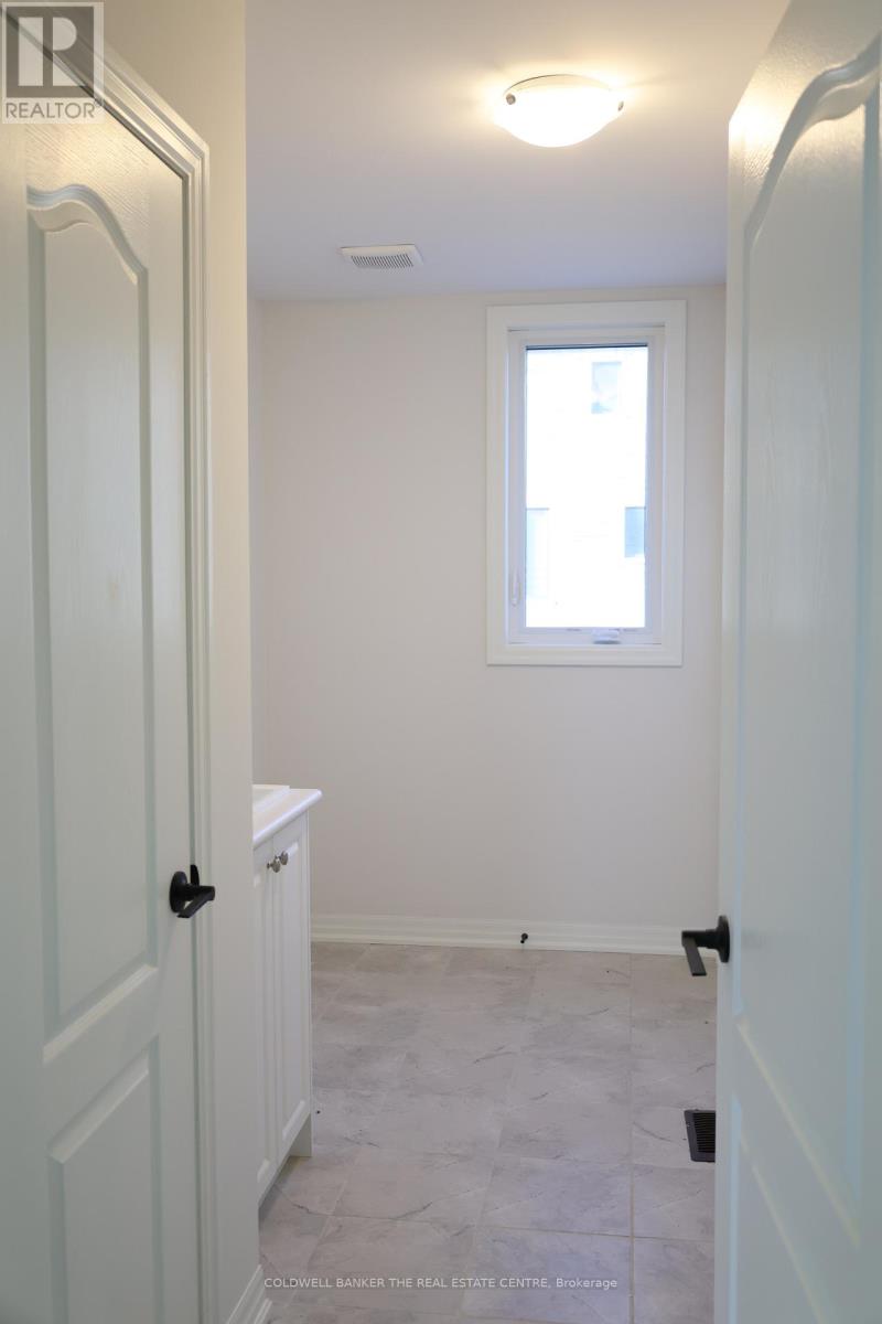 15 Fisher Road, Kawartha Lakes (Lindsay), Ontario  K9V 0E5 - Photo 15 - X12914806