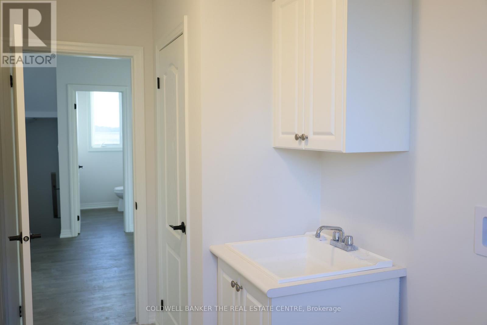 15 Fisher Road, Kawartha Lakes (Lindsay), Ontario  K9V 0E5 - Photo 16 - X12914806