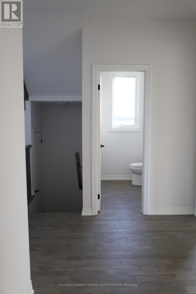 15 Fisher Road, Kawartha Lakes (Lindsay), Ontario  K9V 0E5 - Photo 17 - X12914806