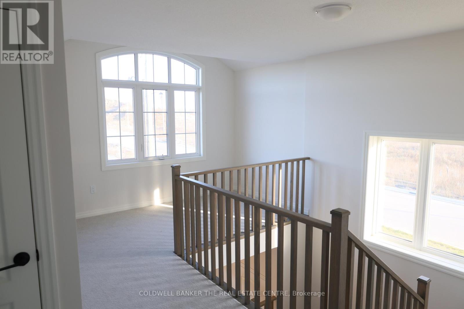 15 Fisher Road, Kawartha Lakes (Lindsay), Ontario  K9V 0E5 - Photo 18 - X12914806