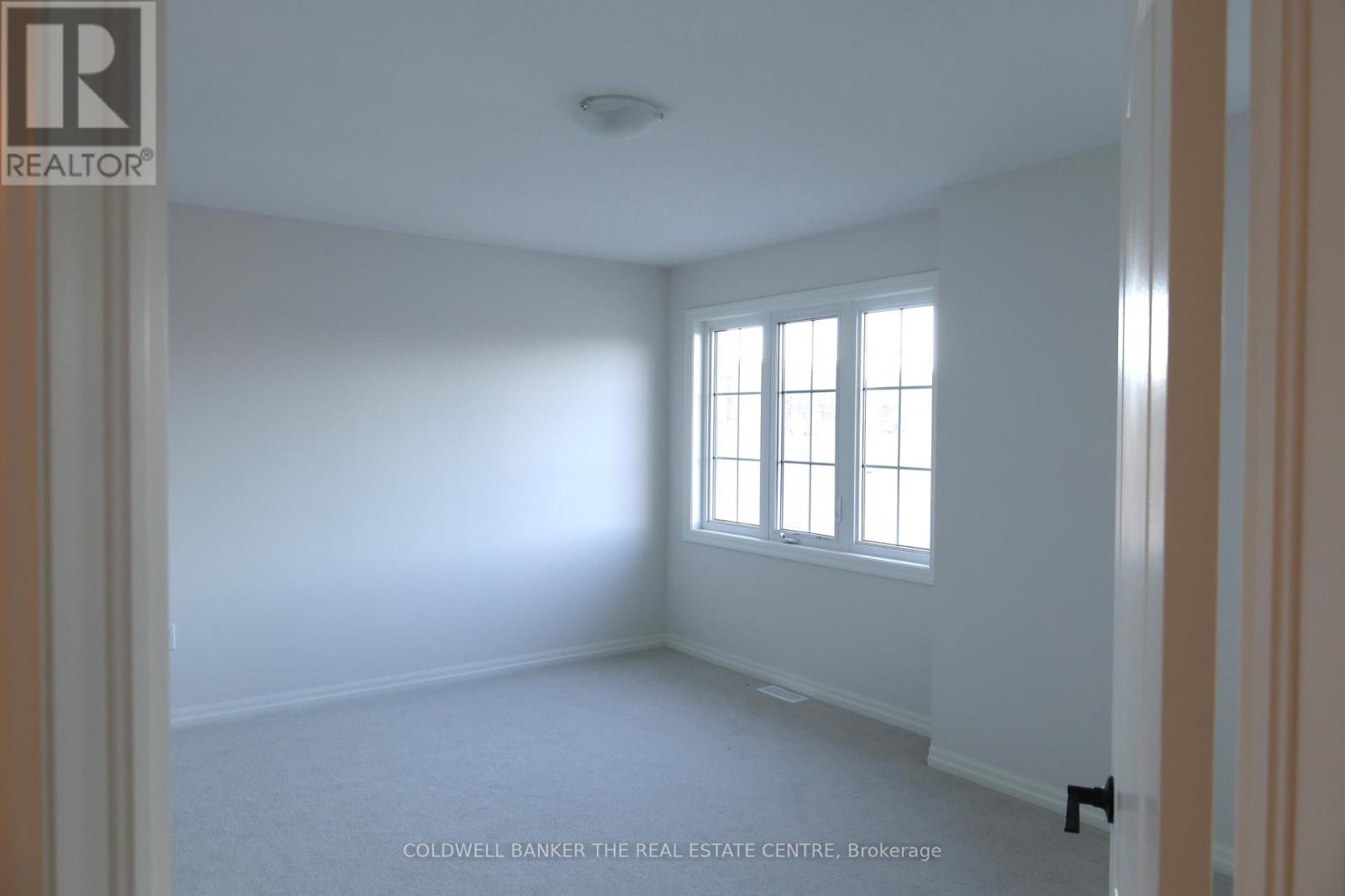 15 Fisher Road, Kawartha Lakes (Lindsay), Ontario  K9V 0E5 - Photo 20 - X12914806