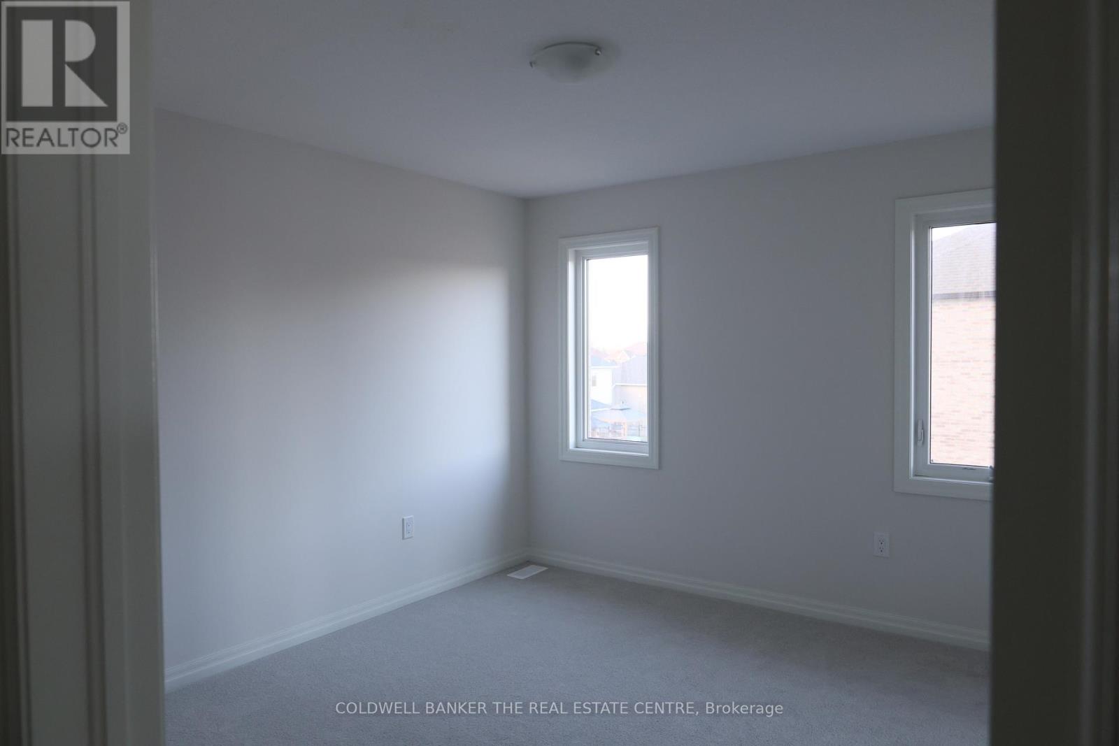 15 Fisher Road, Kawartha Lakes (Lindsay), Ontario  K9V 0E5 - Photo 23 - X12914806