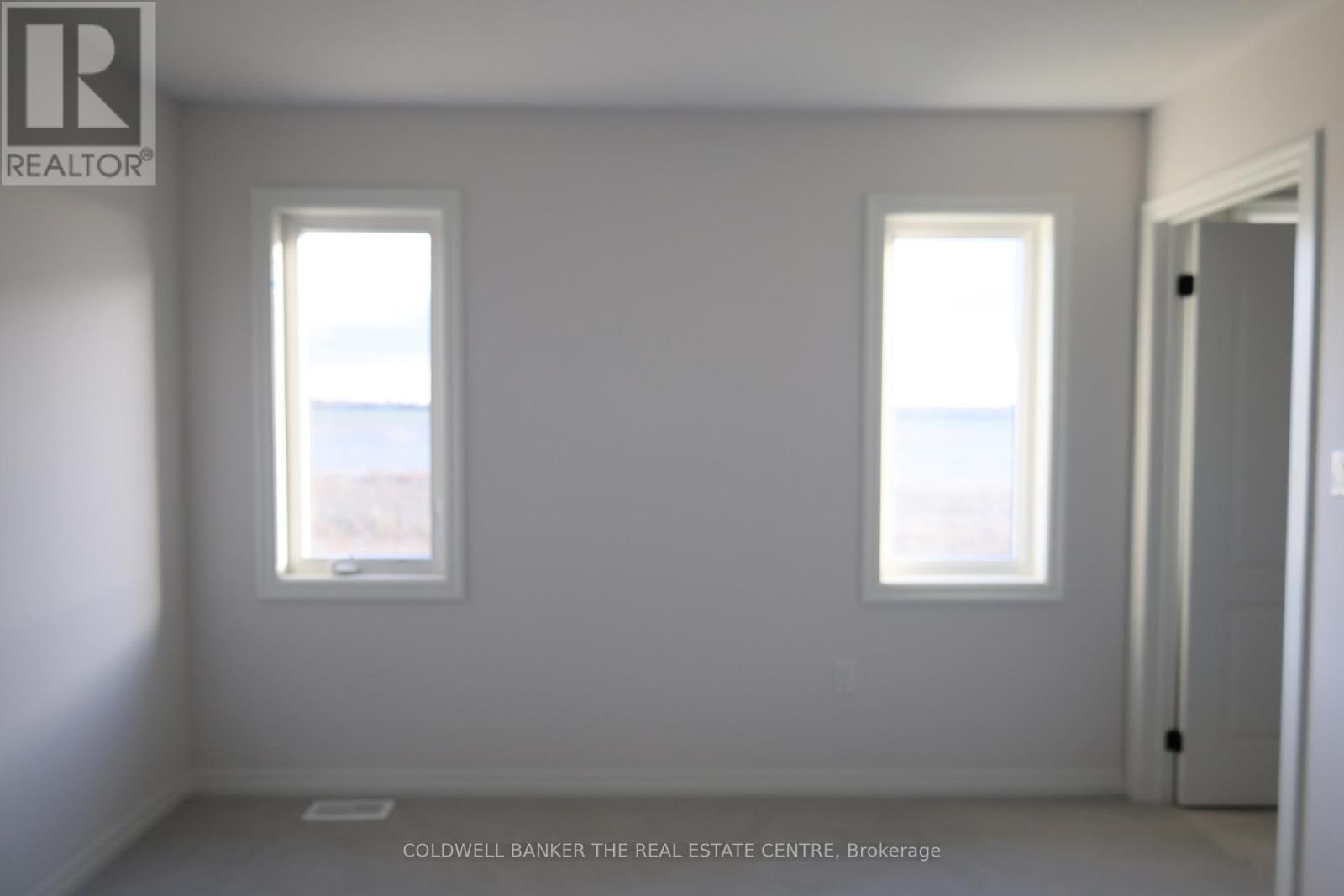 15 Fisher Road, Kawartha Lakes (Lindsay), Ontario  K9V 0E5 - Photo 25 - X12914806