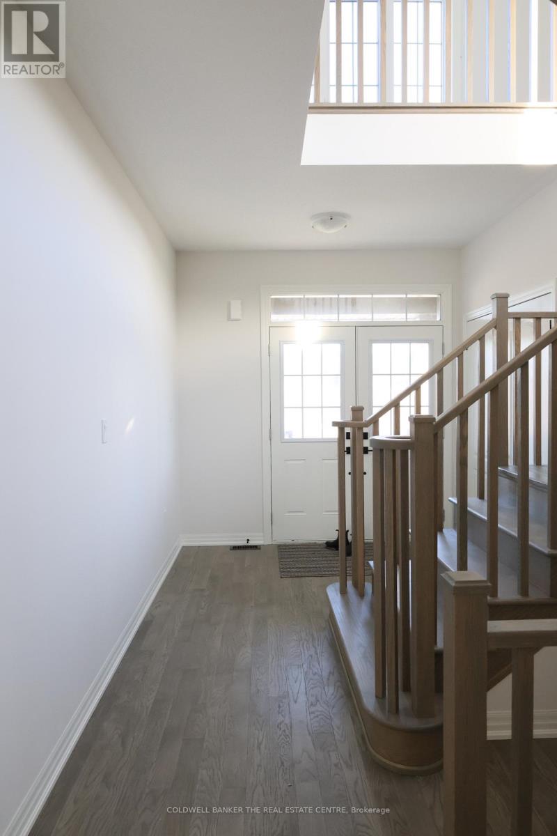 15 Fisher Road, Kawartha Lakes (Lindsay), Ontario  K9V 0E5 - Photo 6 - X12914806