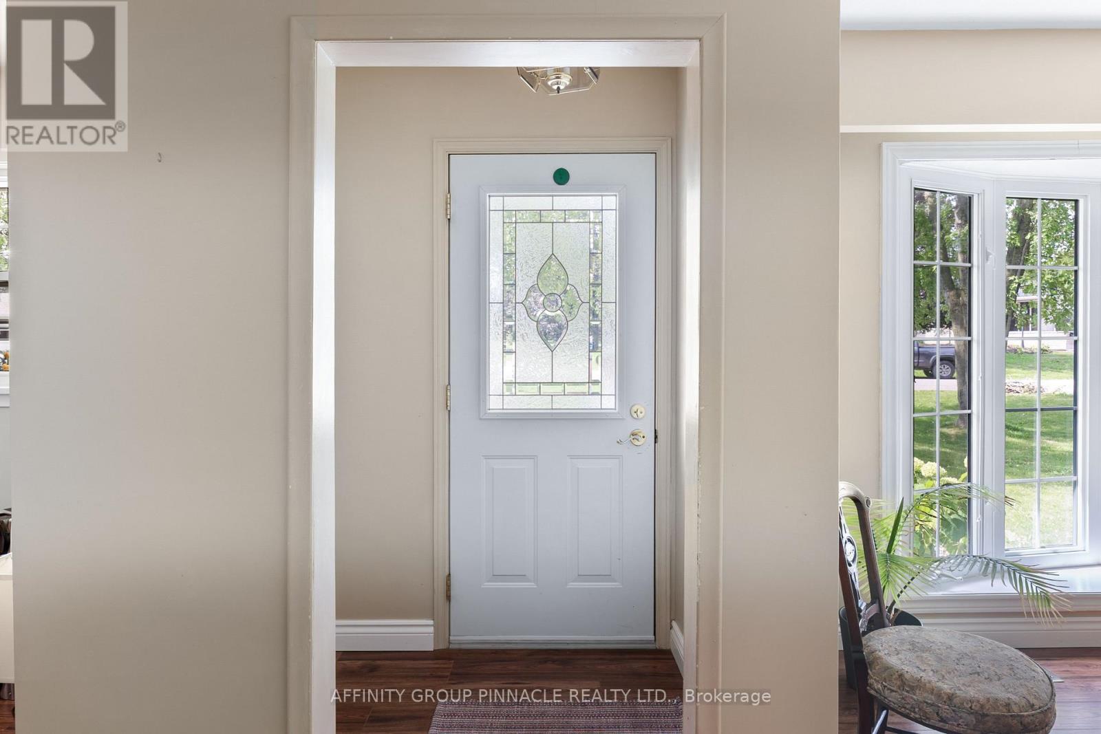 17 Richard Avenue, Kawartha Lakes (Lindsay), Ontario  K9V 5H4 - Photo 8 - X12915046