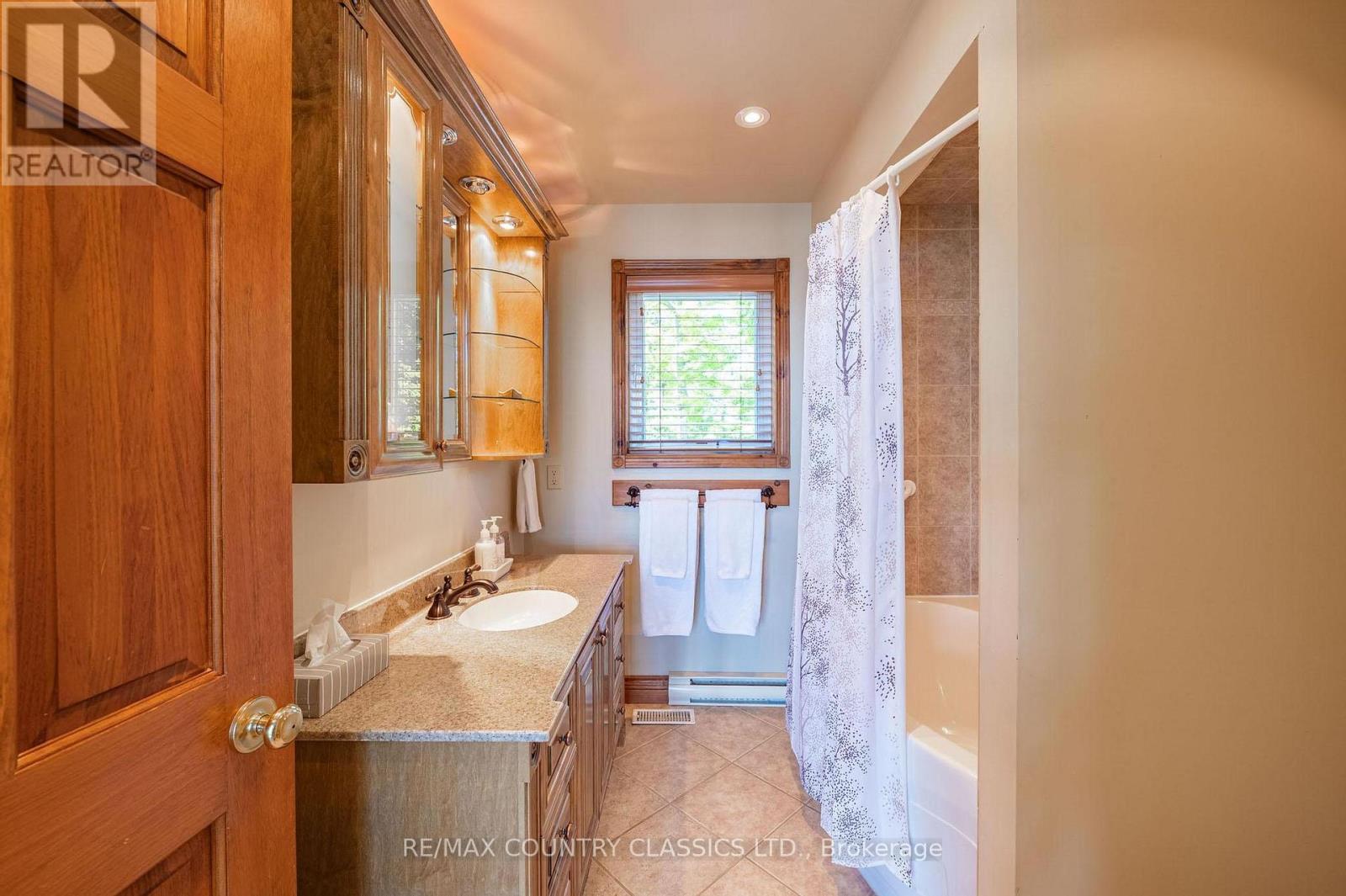 119 Fire Route 89b, North Kawartha, Ontario  K0L 1A0 - Photo 22 - X12915056