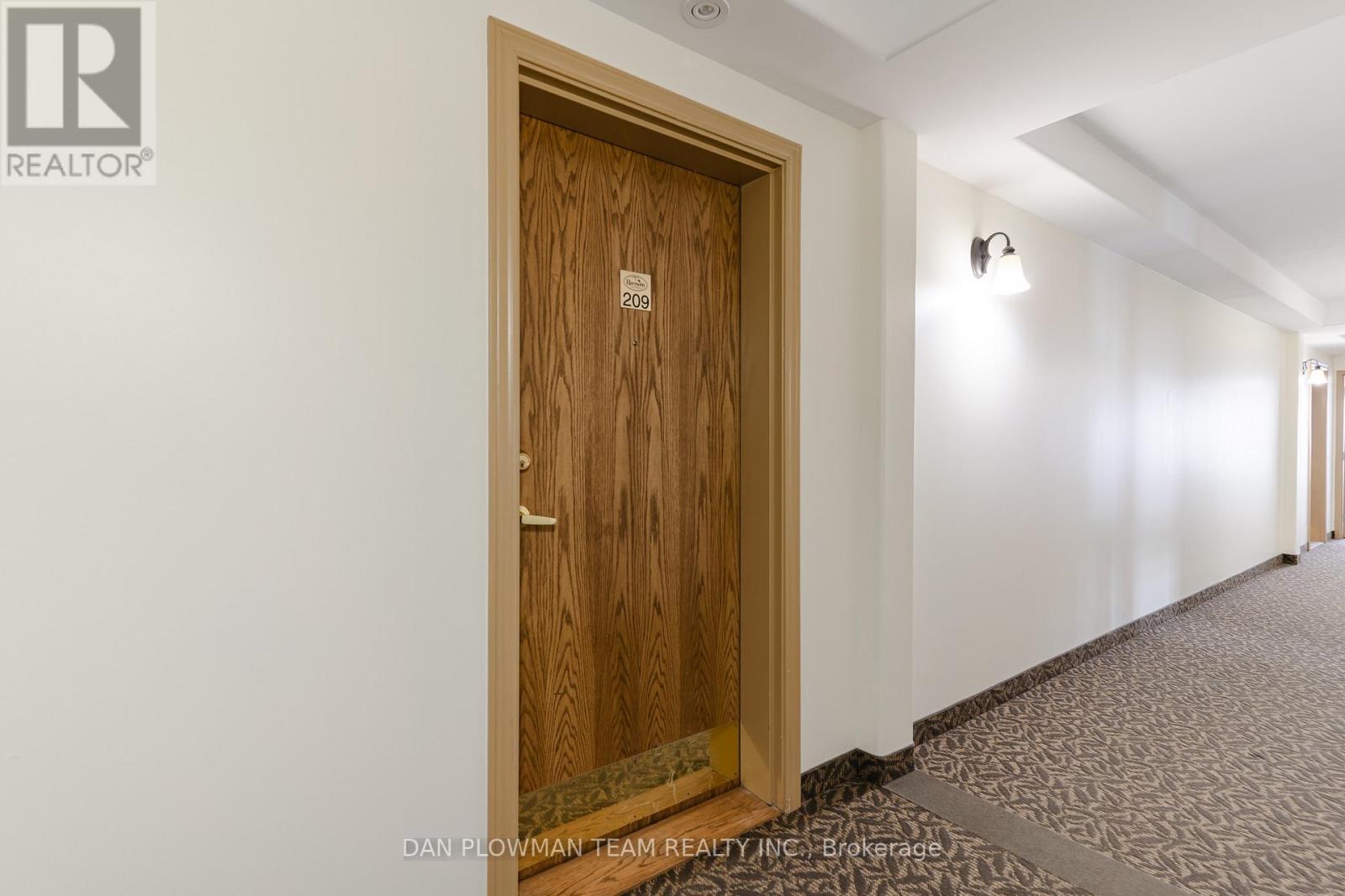 209 - 306 Spillsbury Drive, Peterborough (Otonabee Ward 1), Ontario  K9K 0B5 - Photo 4 - X12914964