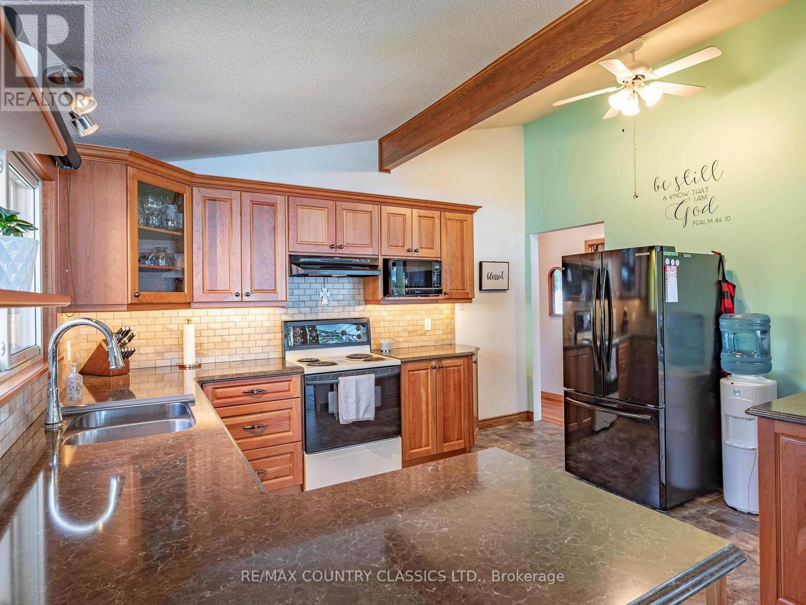 27 Martin Lane, North Kawartha, Ontario  K0L 1A0 - Photo 38 - X12915090