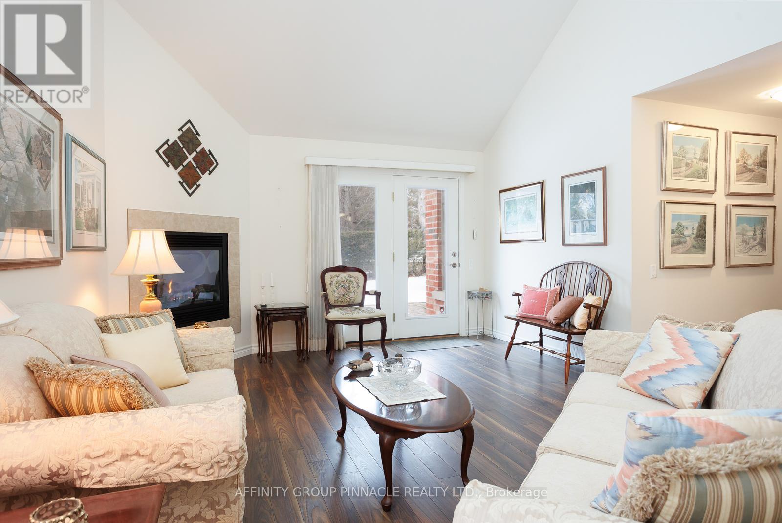 33 Green Arbour Way, Kawartha Lakes (Lindsay), Ontario  K9V 0E7 - Photo 13 - X12915702