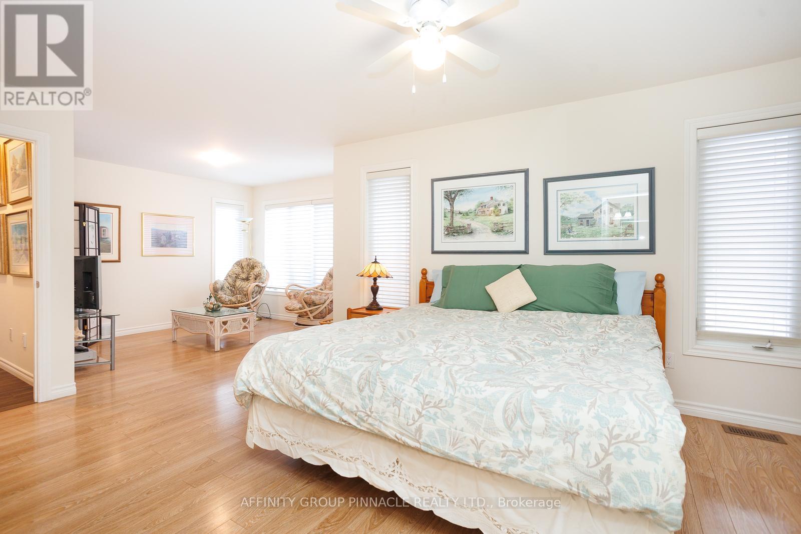 33 Green Arbour Way, Kawartha Lakes (Lindsay), Ontario  K9V 0E7 - Photo 22 - X12915702