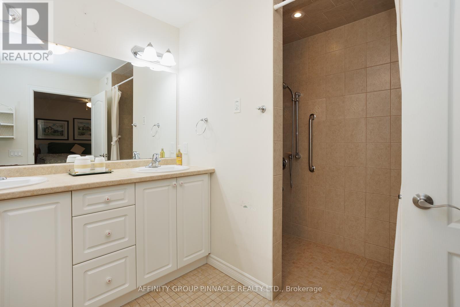 33 Green Arbour Way, Kawartha Lakes (Lindsay), Ontario  K9V 0E7 - Photo 23 - X12915702