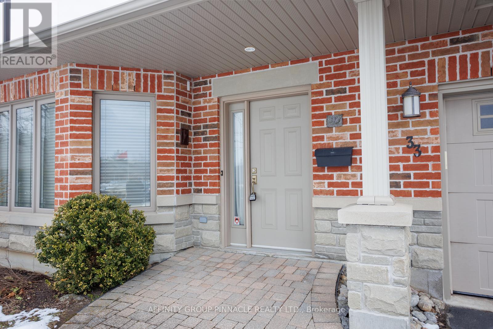 33 Green Arbour Way, Kawartha Lakes (Lindsay), Ontario  K9V 0E7 - Photo 3 - X12915702