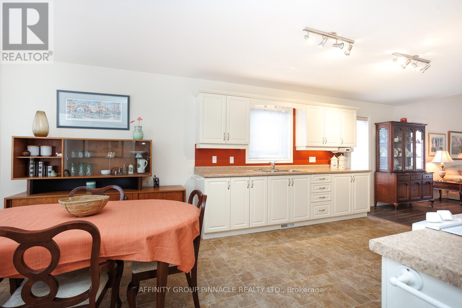 33 Green Arbour Way, Kawartha Lakes (Lindsay), Ontario  K9V 0E7 - Photo 7 - X12915702