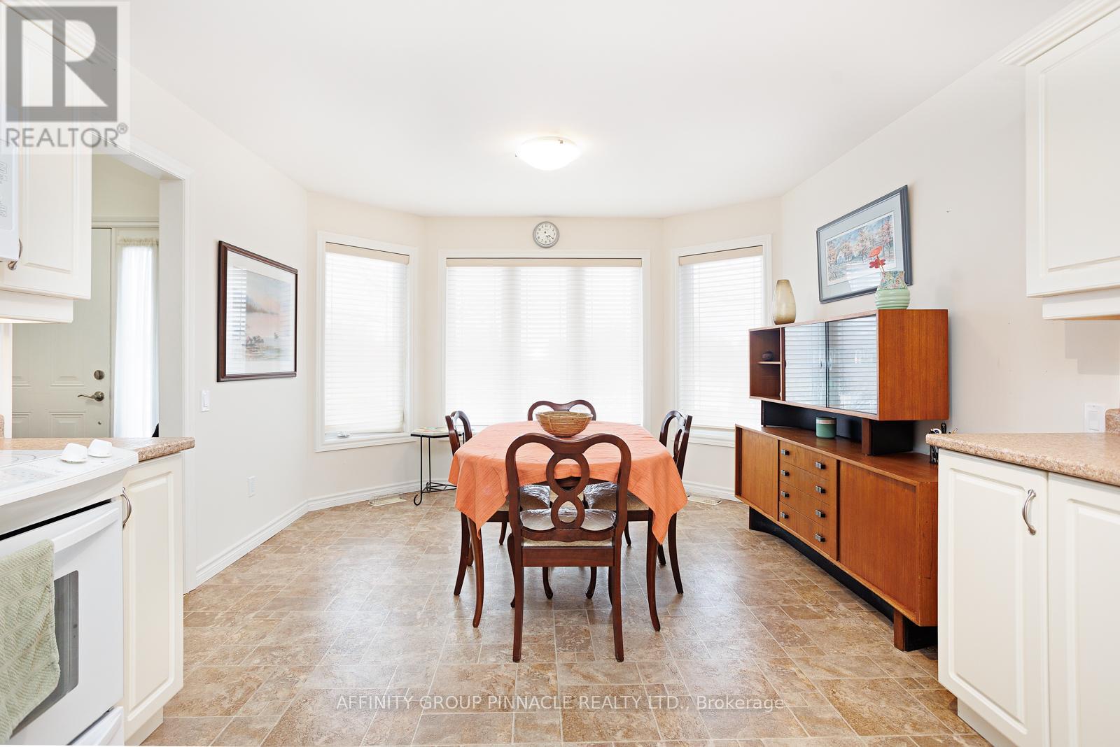 33 Green Arbour Way, Kawartha Lakes (Lindsay), Ontario  K9V 0E7 - Photo 8 - X12915702