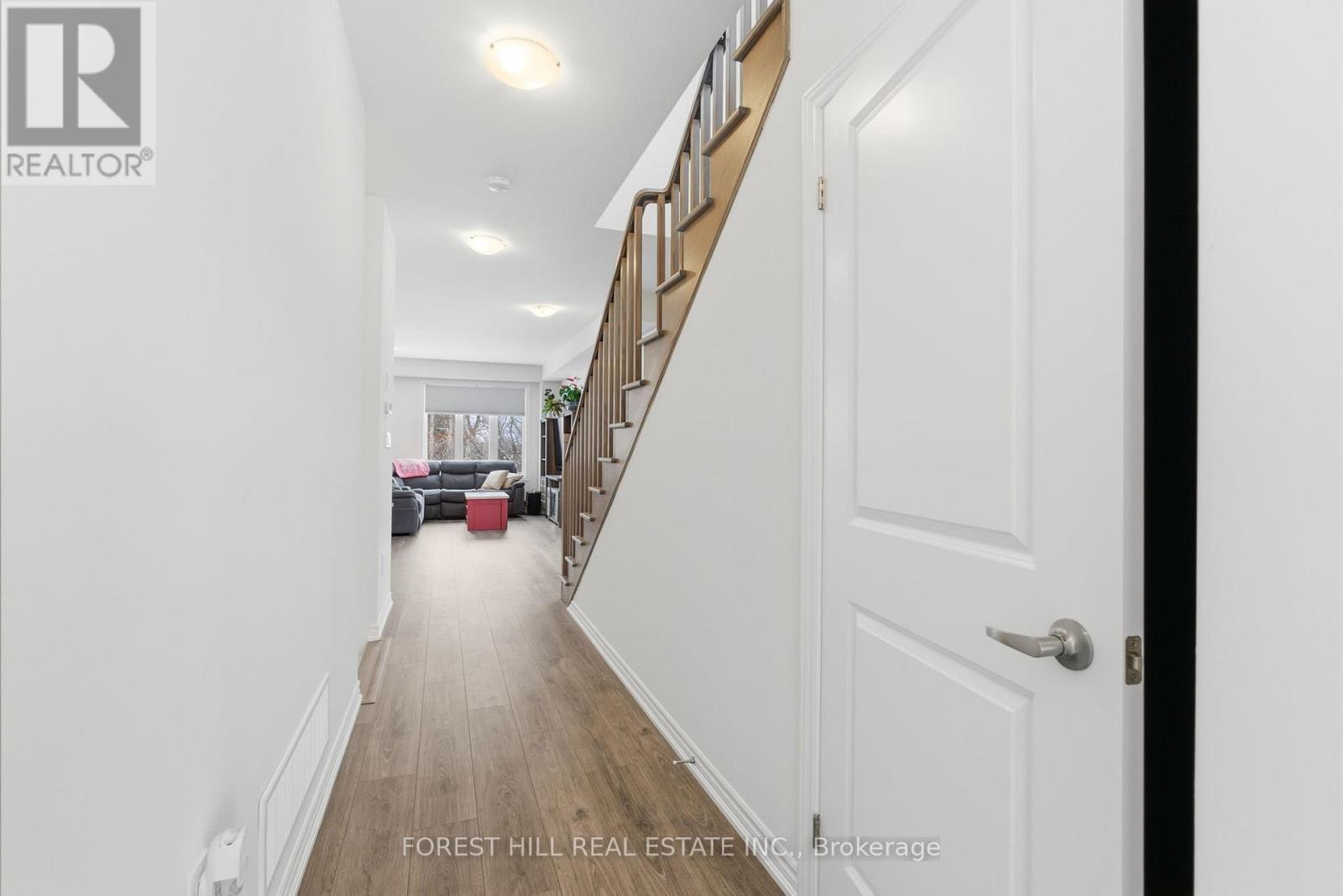 57 Hickey Lane, Kawartha Lakes (Lindsay), Ontario  K9V 5V5 - Photo 4 - X12915980