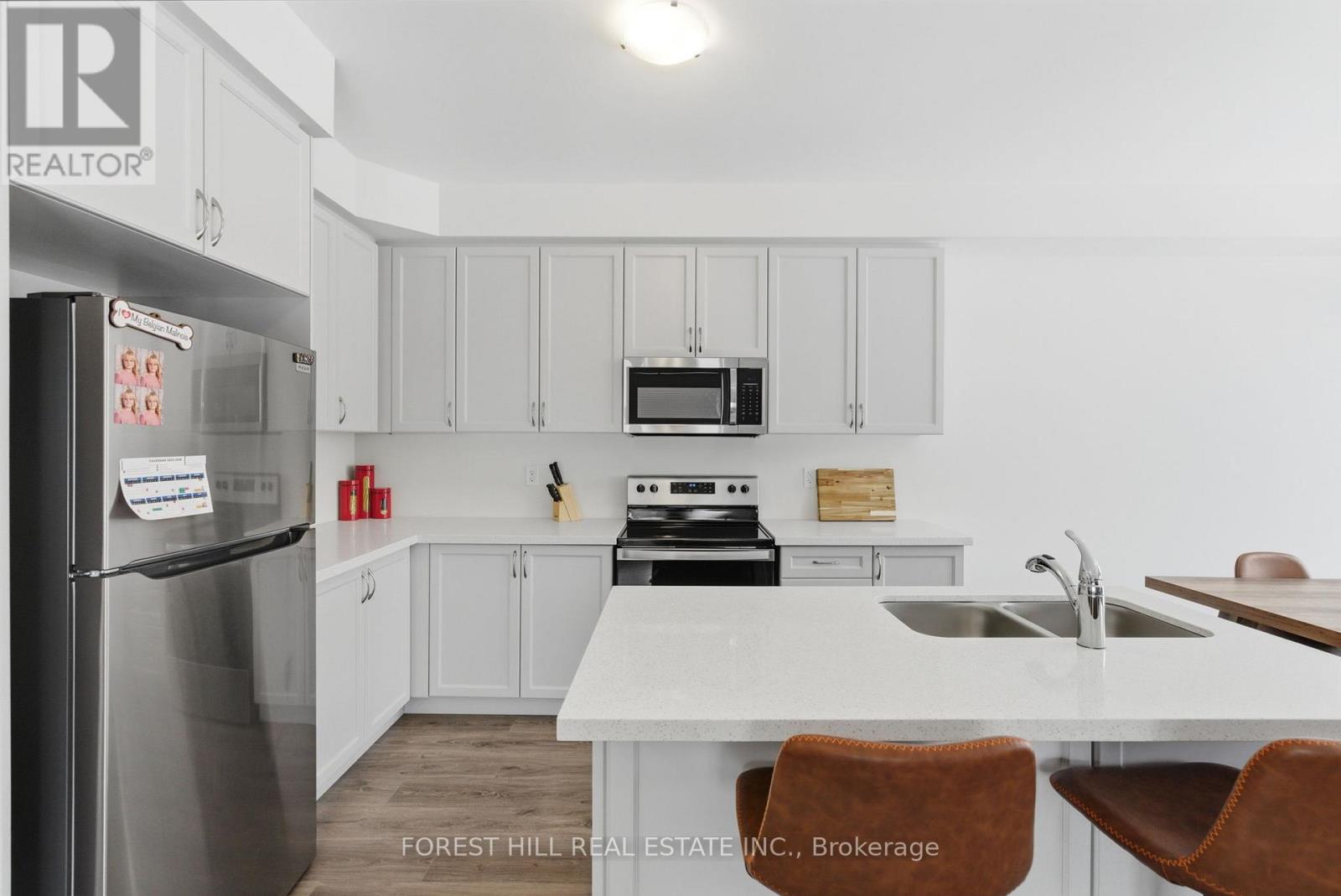 57 Hickey Lane, Kawartha Lakes (Lindsay), Ontario  K9V 5V5 - Photo 8 - X12915980