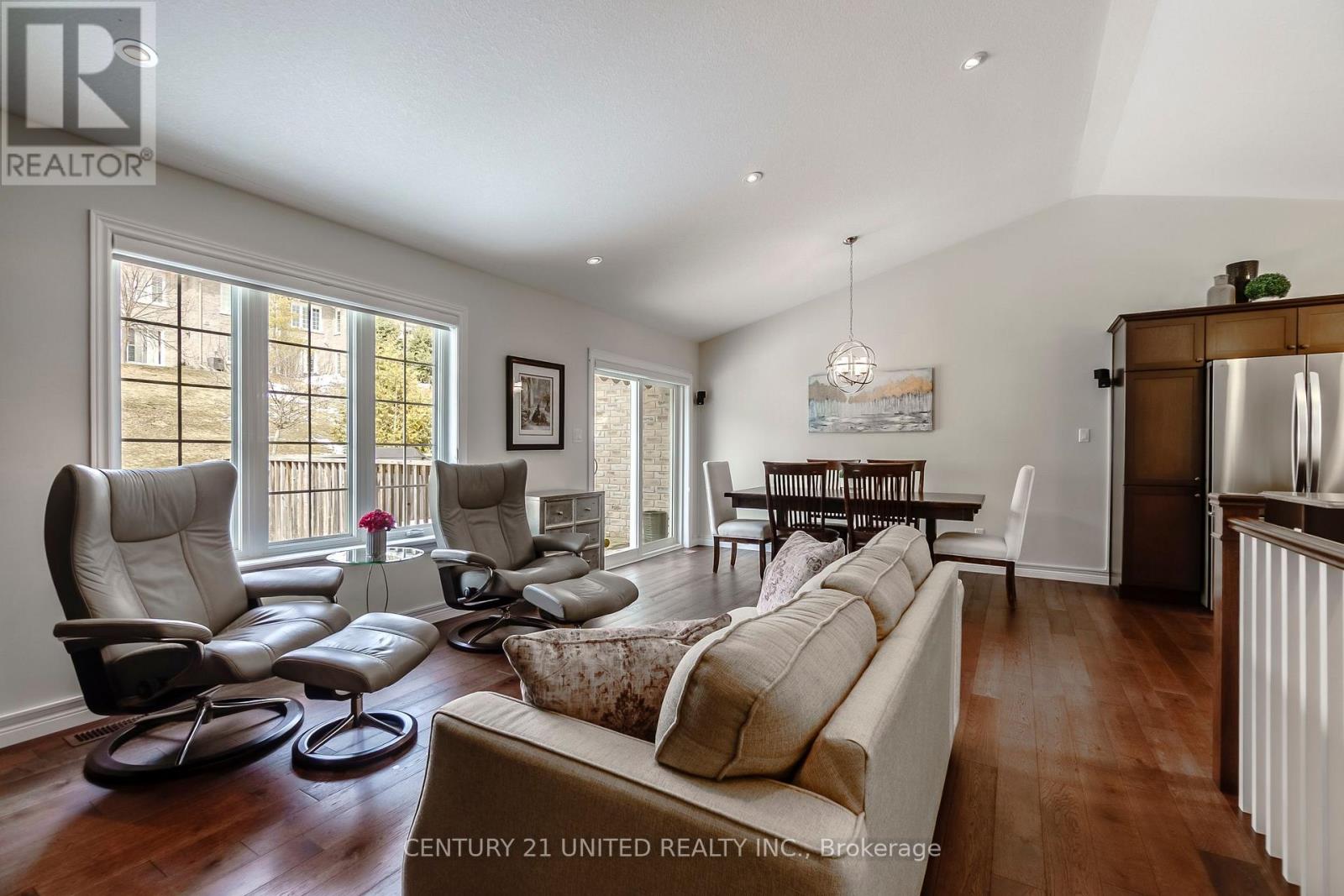 122 - 301 Carnegie Avenue, Peterborough (Northcrest Ward 5), Ontario  K9L 0E9 - Photo 11 - X12916388