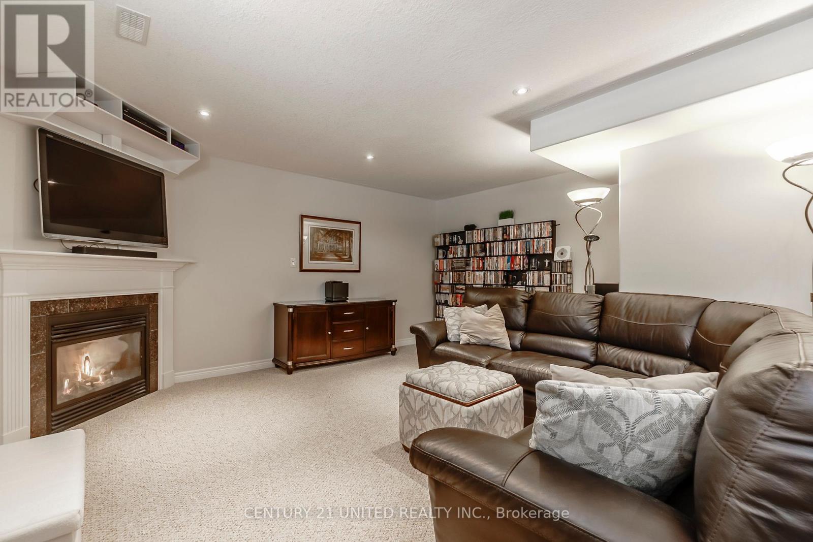 122 - 301 Carnegie Avenue, Peterborough (Northcrest Ward 5), Ontario  K9L 0E9 - Photo 19 - X12916388