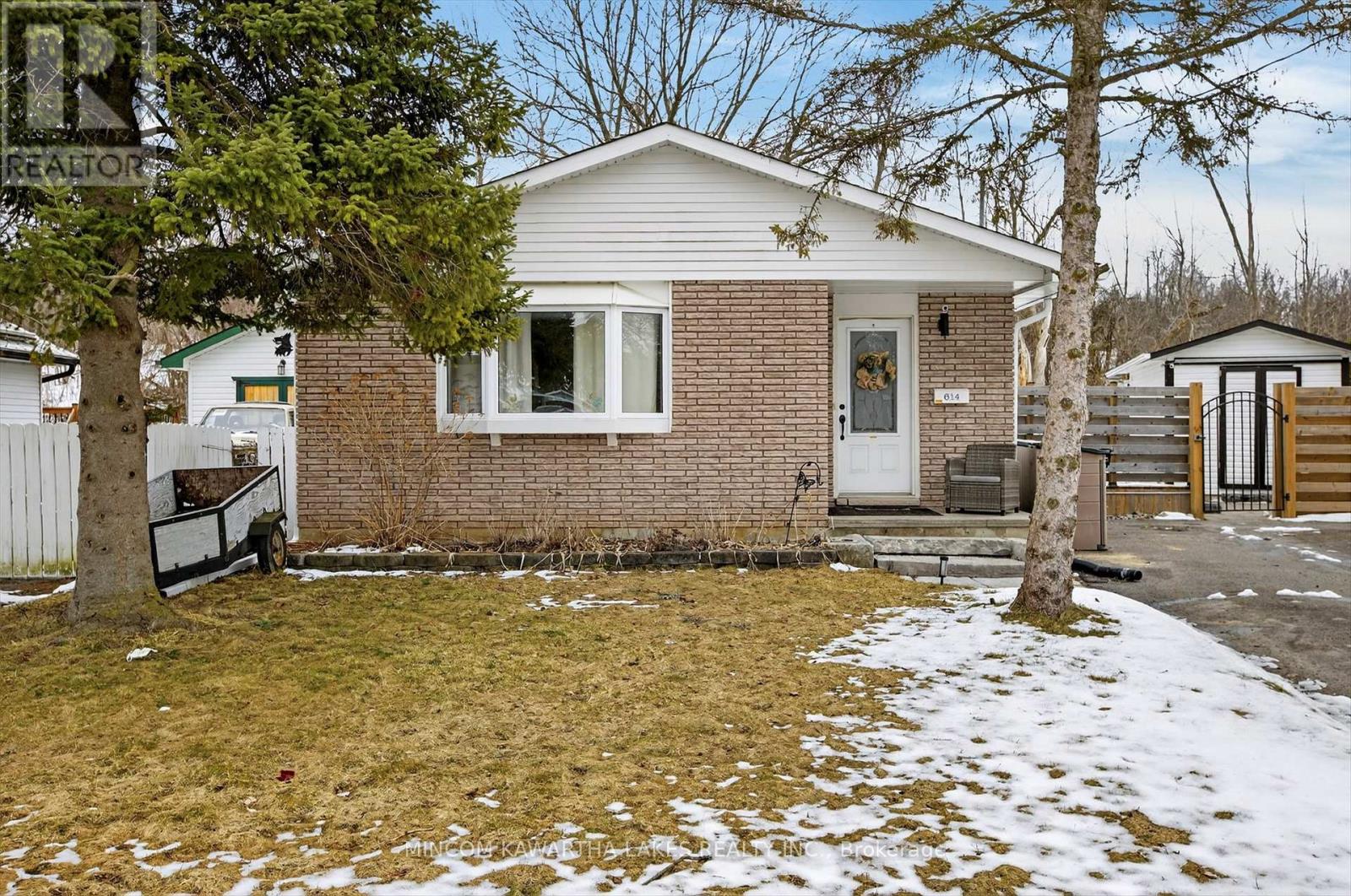 614 Corrigan Crescent, Peterborough (Ashburnham Ward 4), Ontario  K9J 7N8 - Photo 2 - X12916582